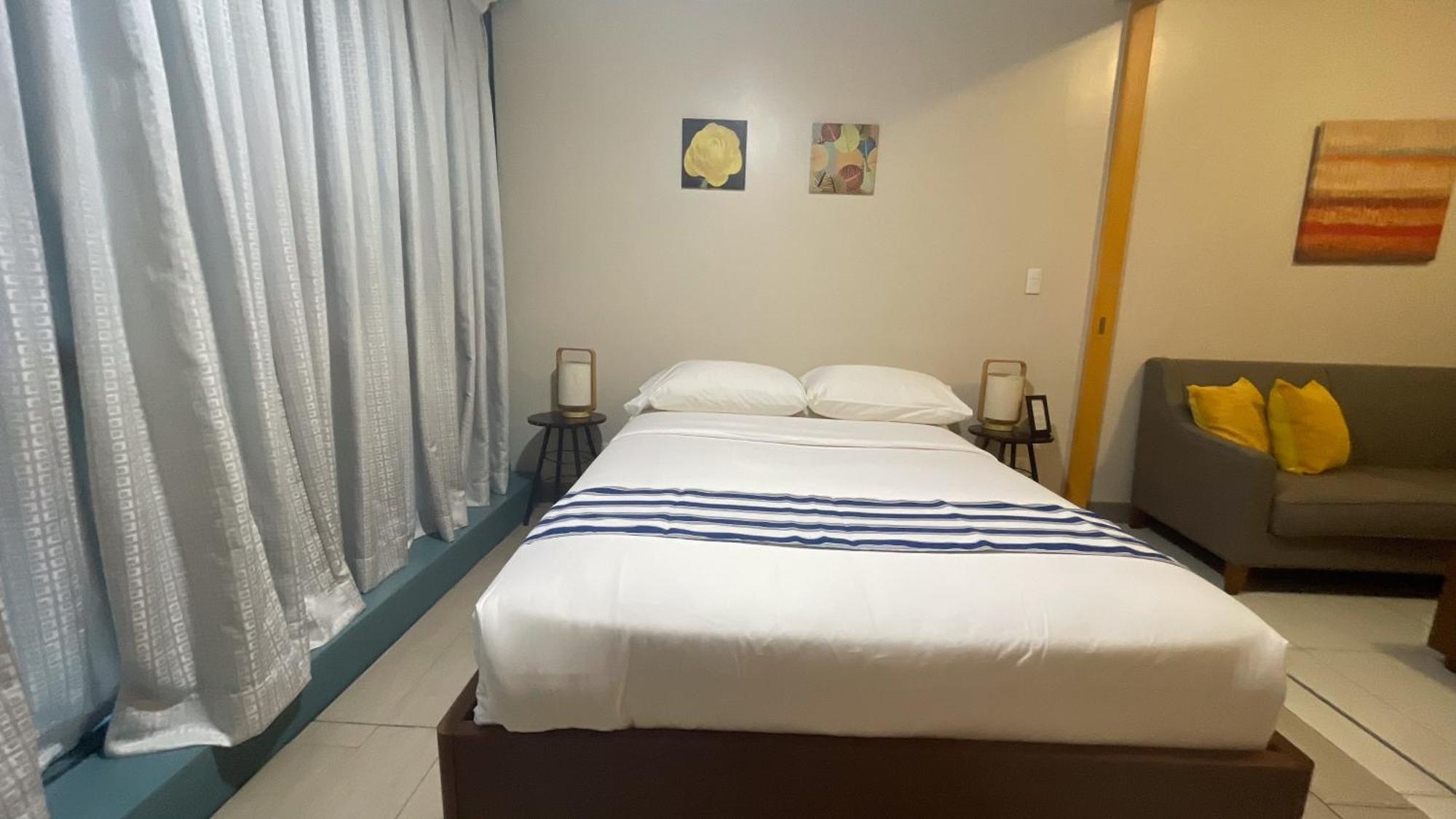 Full-serviced Residential In One Uptown Residences, Bgc