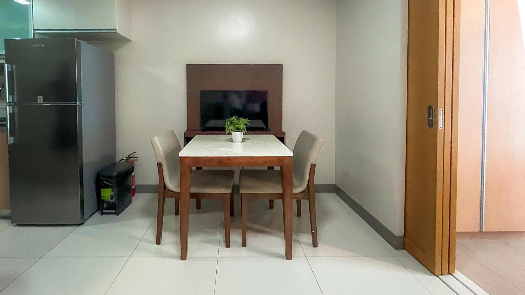 Full-serviced Residential In One Uptown Residences, Bgc *