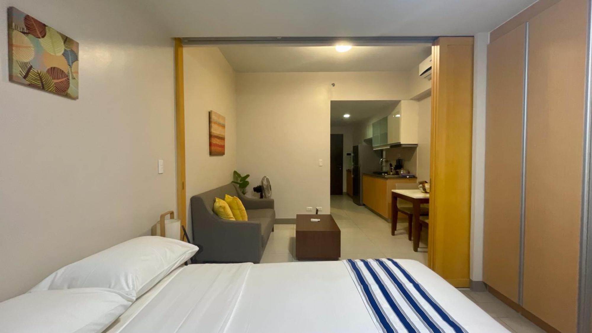 Full-serviced Residential In One Uptown Residences, Bgc Aparthotel *