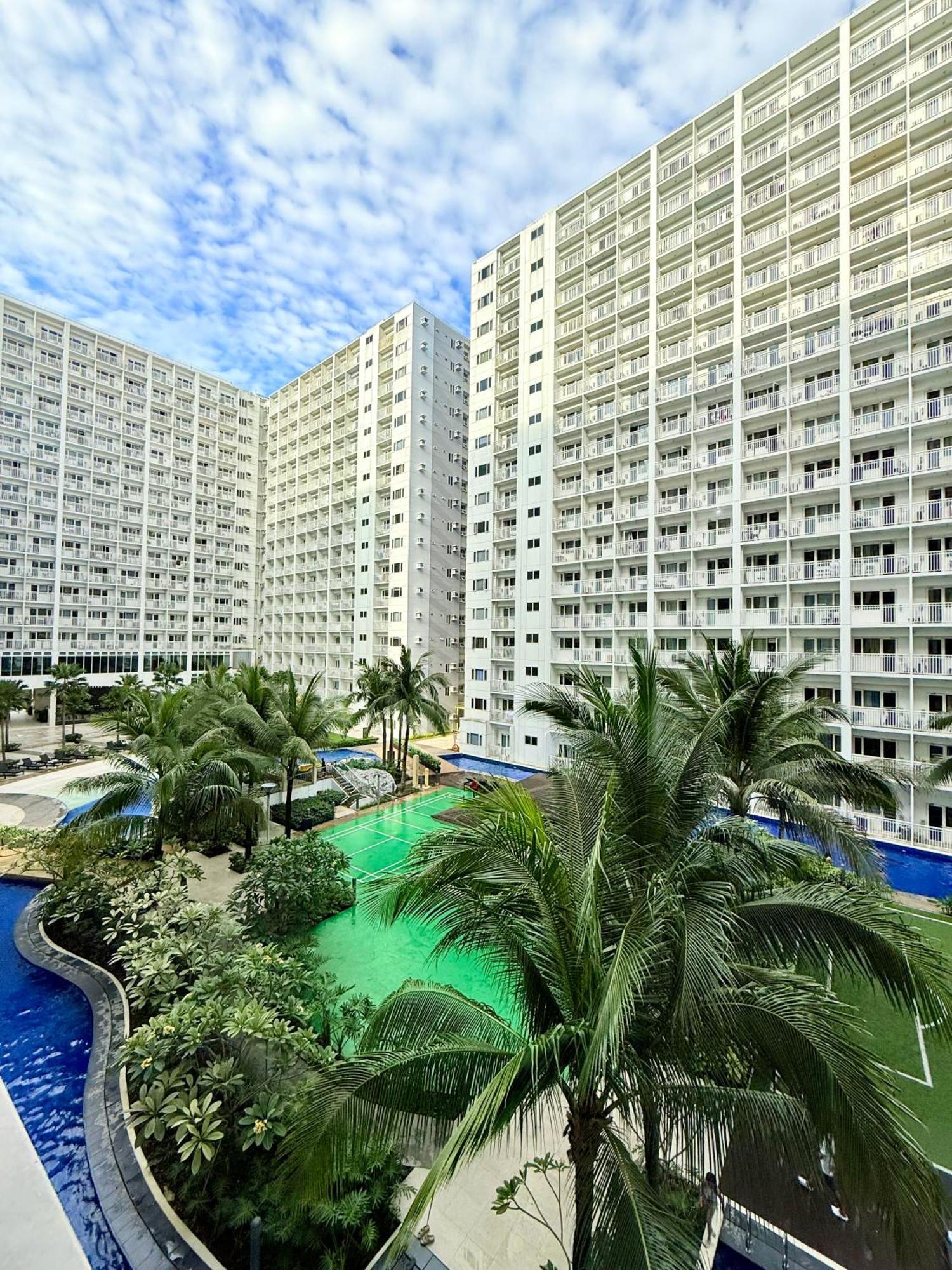 Apartamento Modern Double-sized Bed With Netflix & Pool View Manila
