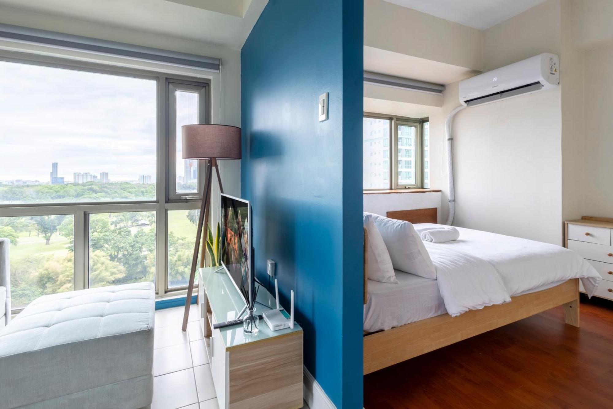 Forbeswood Parklane Bgc Near St Lukes Apartment