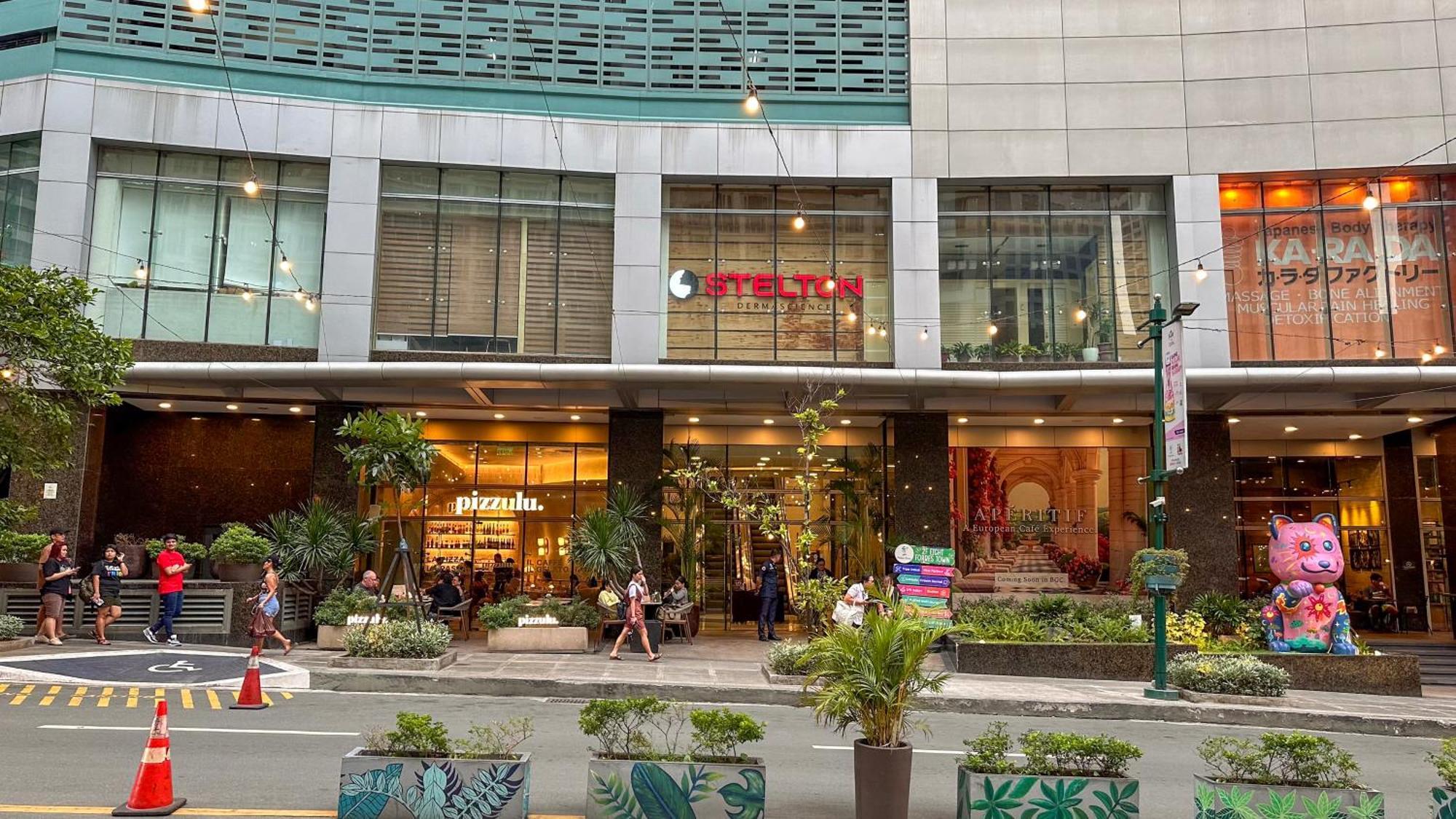 Apartment Forbeswood Parklane Bgc Near St Lukes Manila