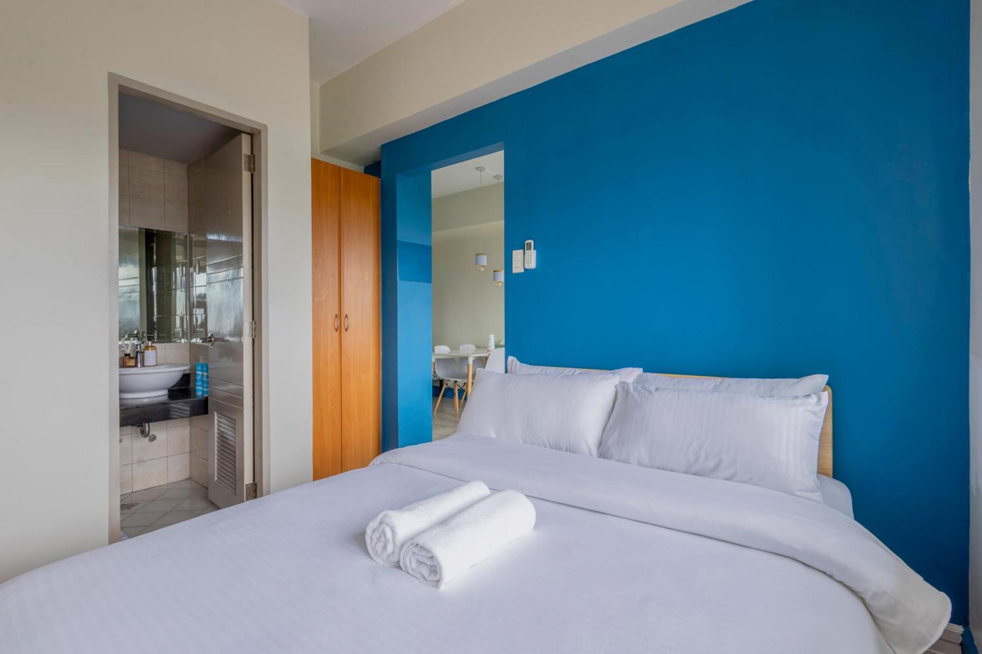 Apartment Forbeswood Parklane Bgc Near St Lukes