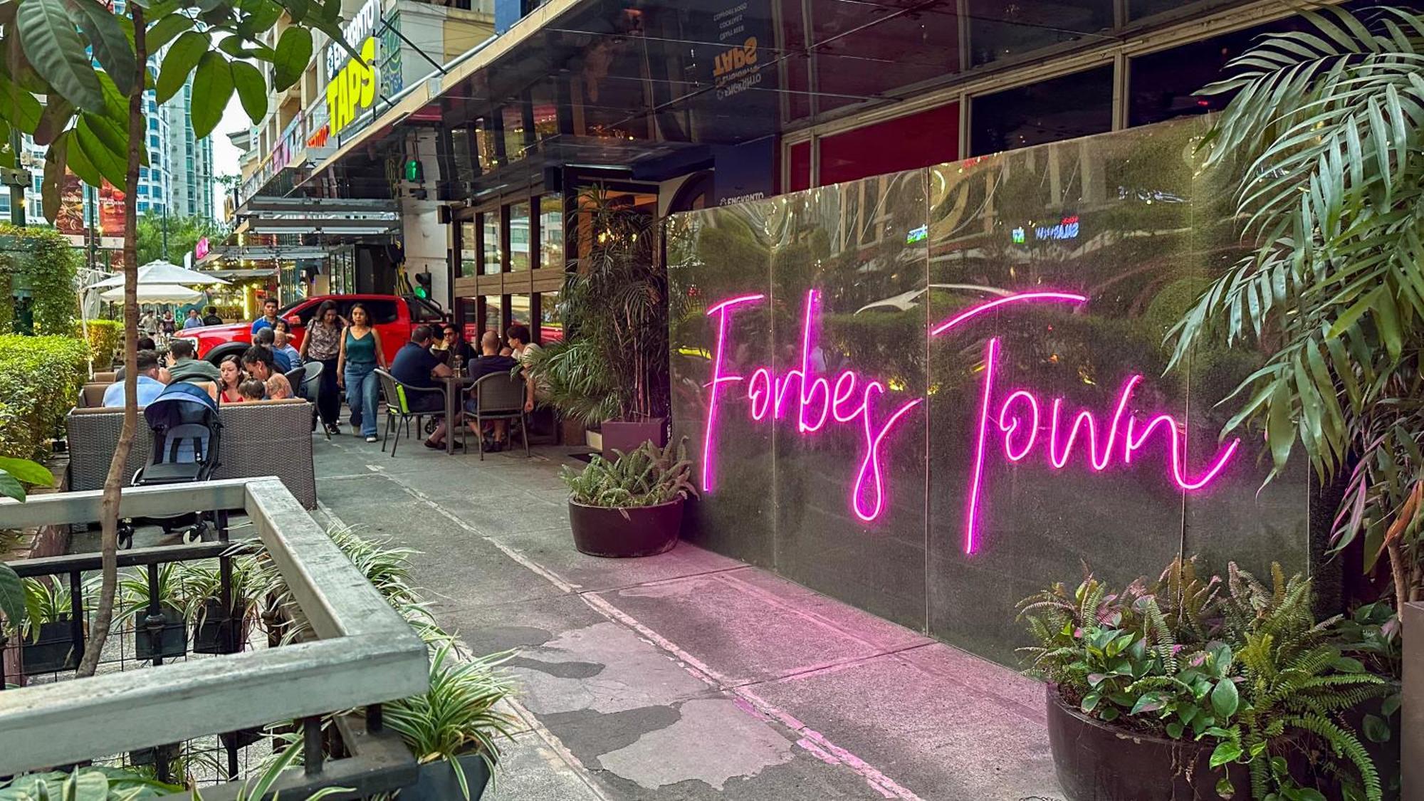 Forbeswood Parklane Bgc Near St Lukes Manila