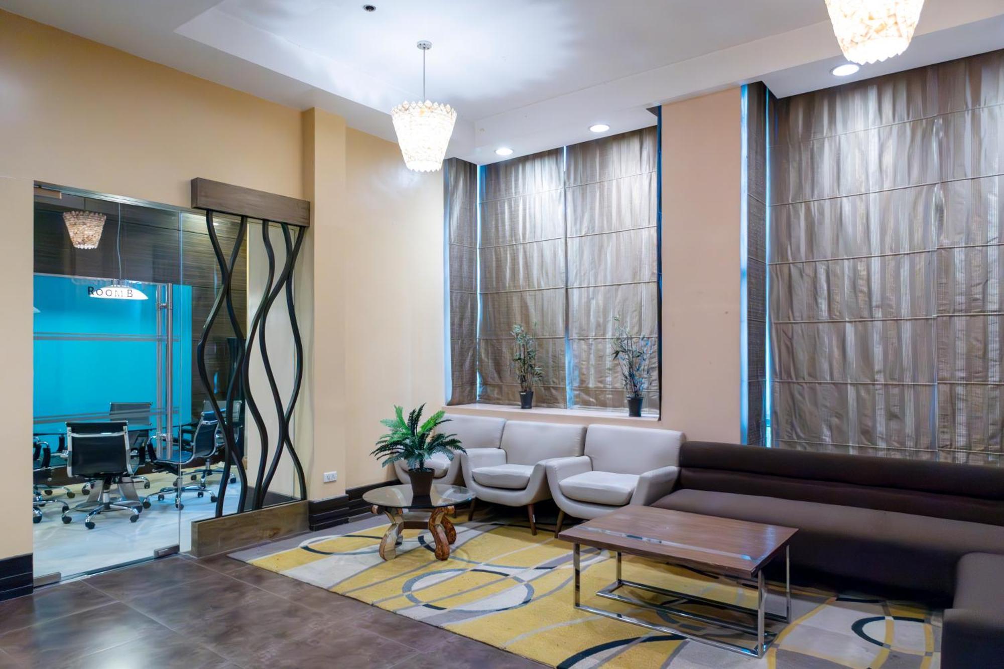 Forbeswood Parklane Bgc Near St Lukes Apartment Manila