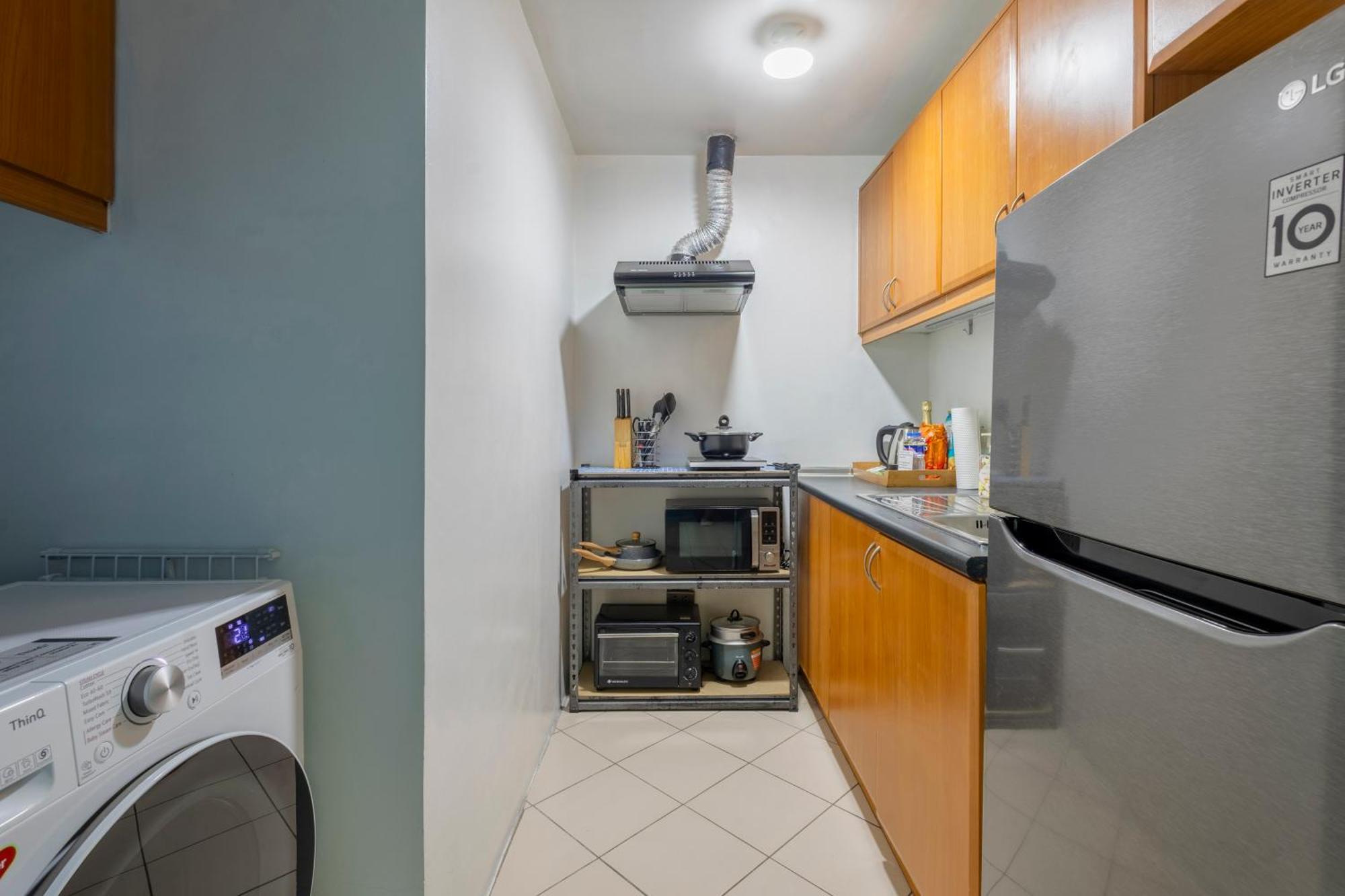 Apartment Forbeswood Parklane Bgc Near St Lukes *