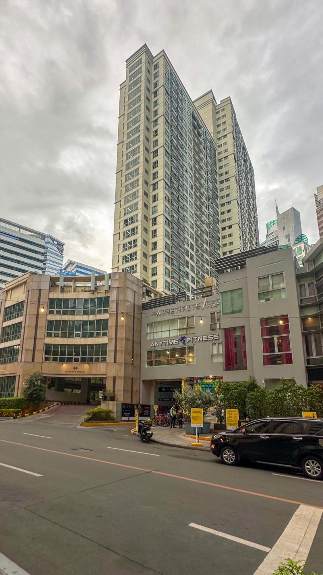 Apartment Forbeswood Parklane Bgc Near St Lukes