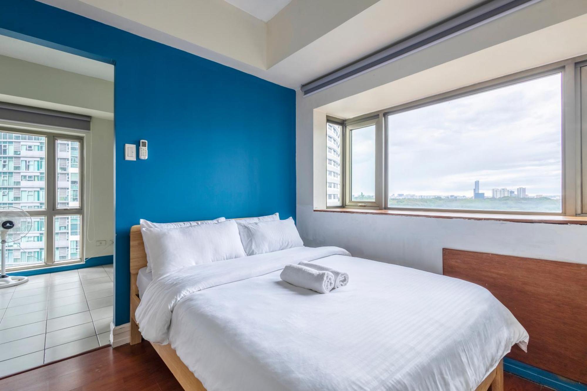 Forbeswood Parklane Bgc Near St Lukes Apartment Manila