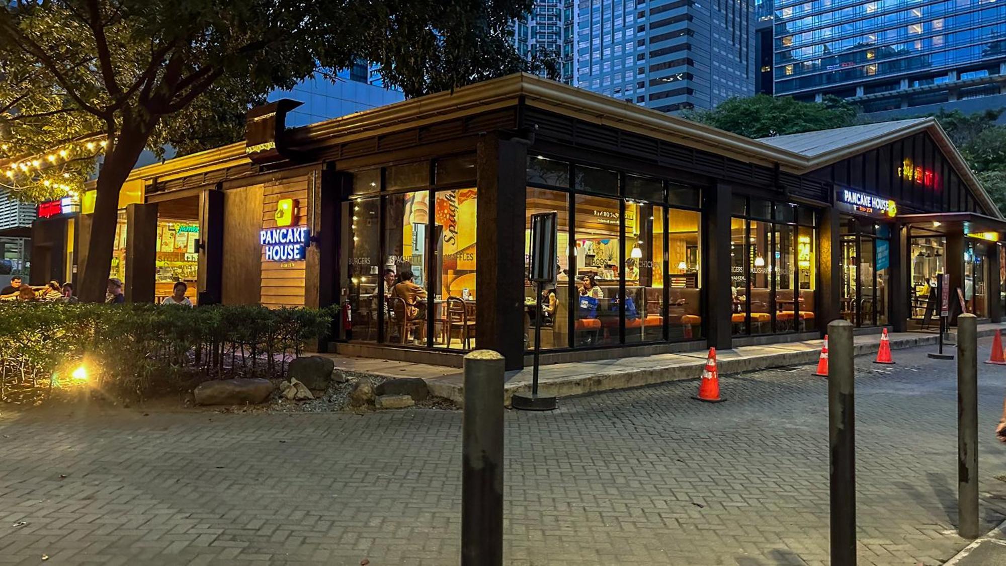 Forbeswood Parklane Bgc Near St Lukes Apartment Manila
