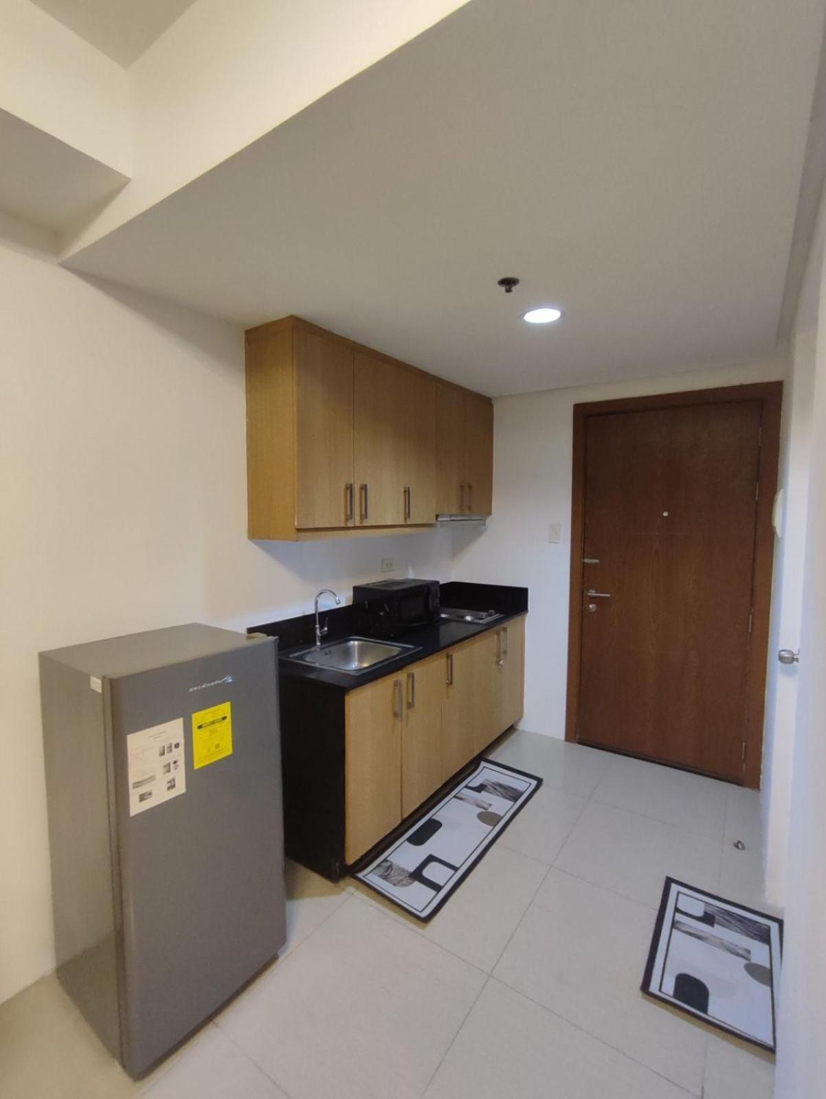 Newly Renovated Shell Residences Mall Of Manila
