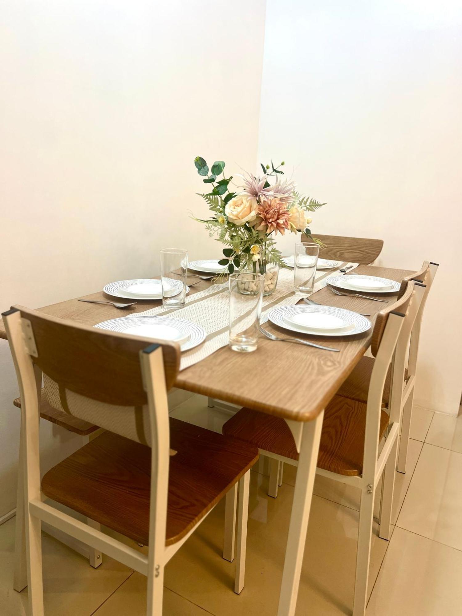 2 Bedroom 81 Newport Unit At Naia Terminal 3 Aparthotel *