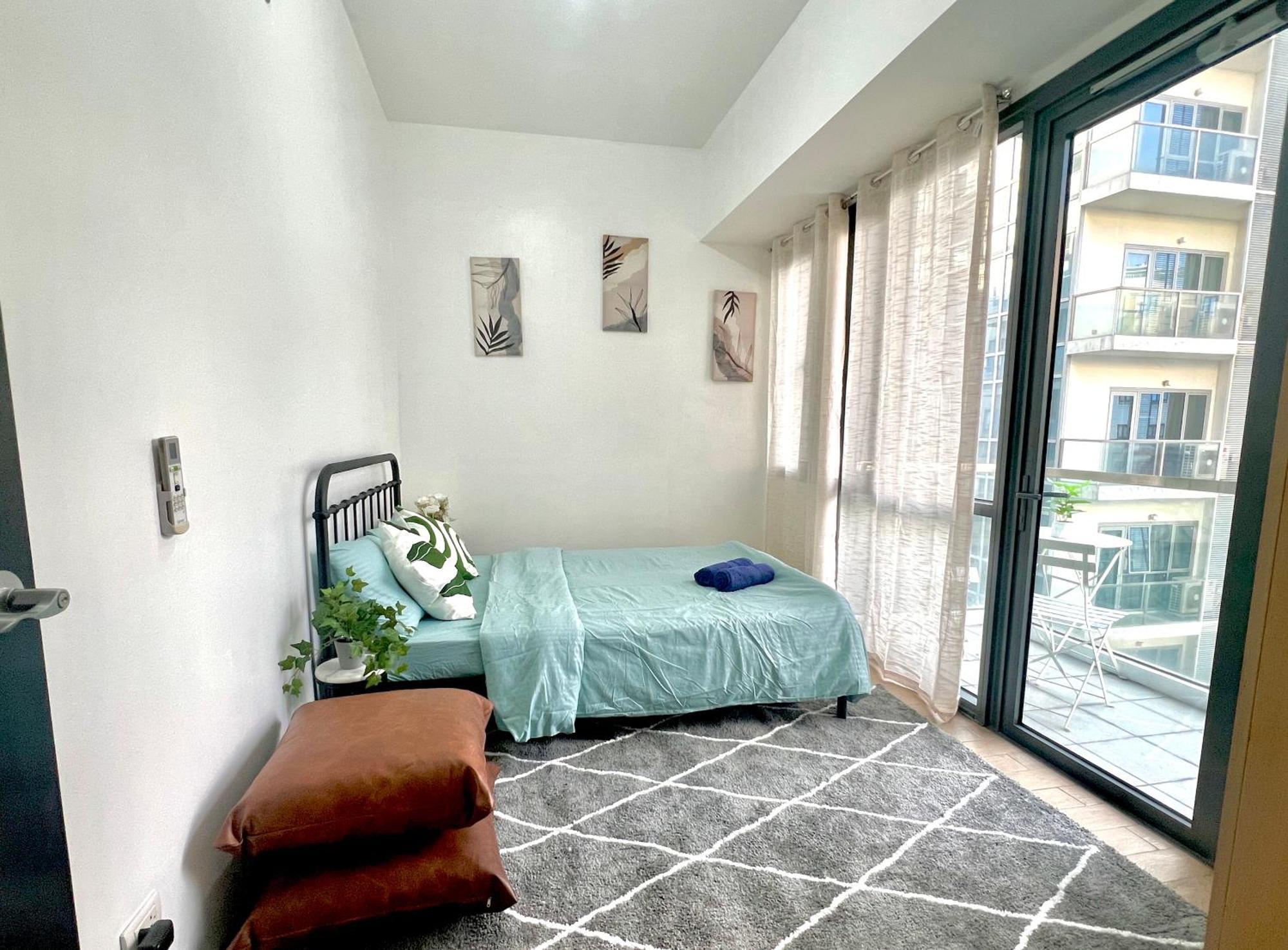 Aparthotel 2 Bedroom 81 Newport Unit At Naia Terminal 3 Manila