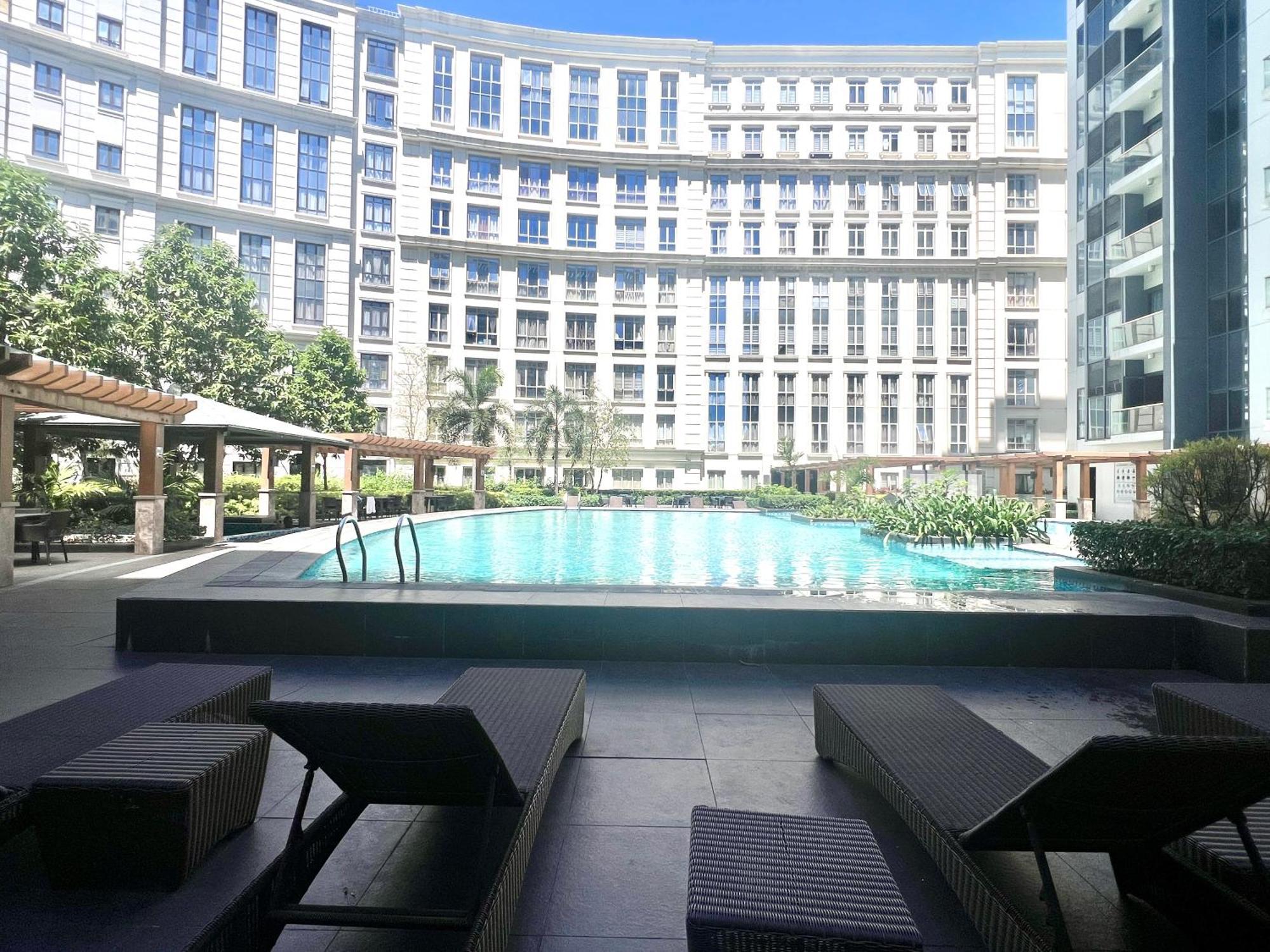 2 Bedroom 81 Newport Unit At Naia Terminal 3 Manila