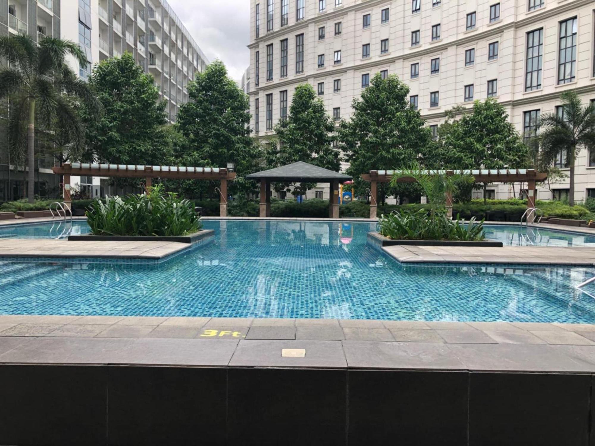 2 Bedroom 81 Newport Unit At Naia Terminal 3 Manila