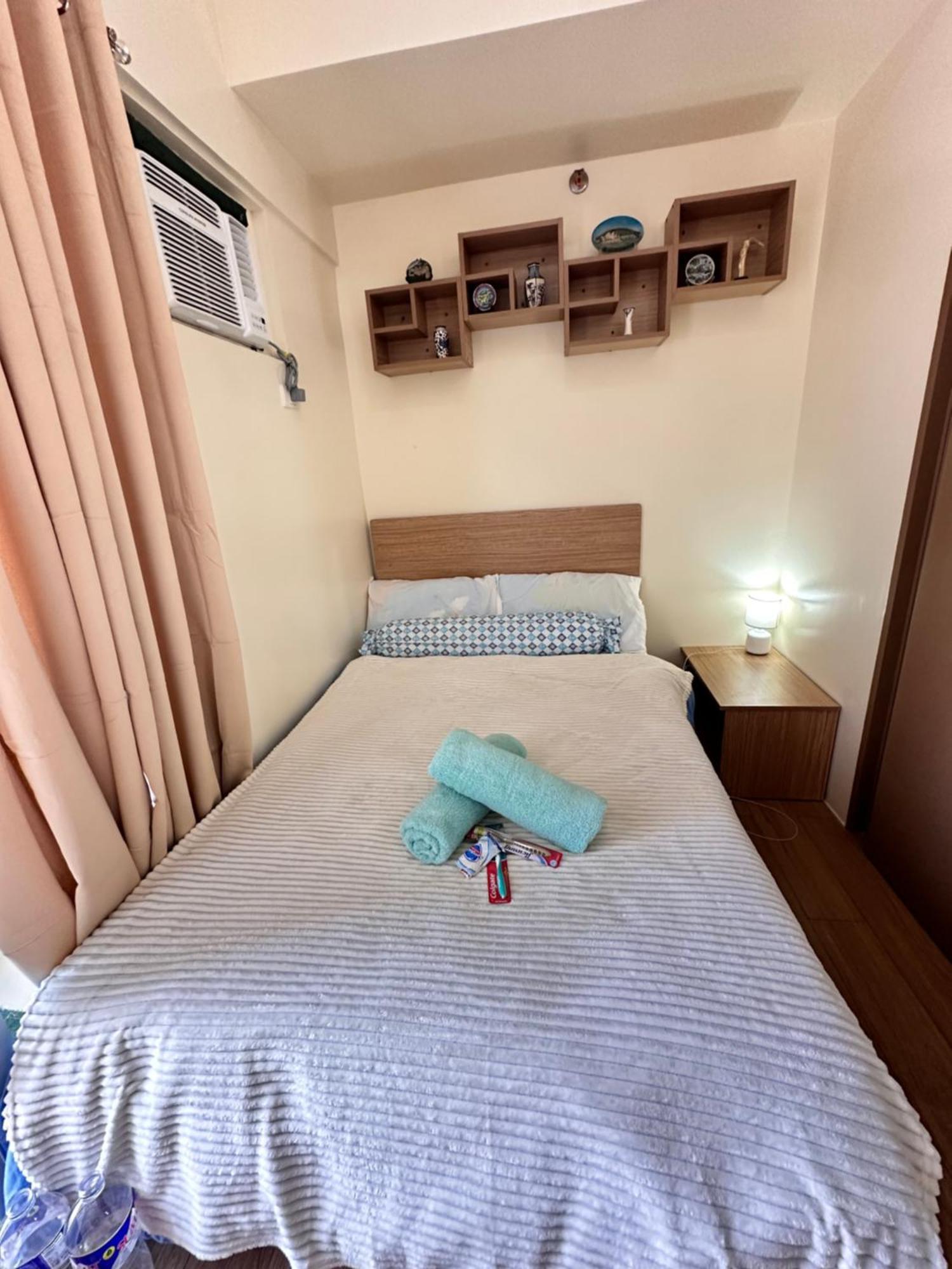 Cozy And Convenient Apartment *