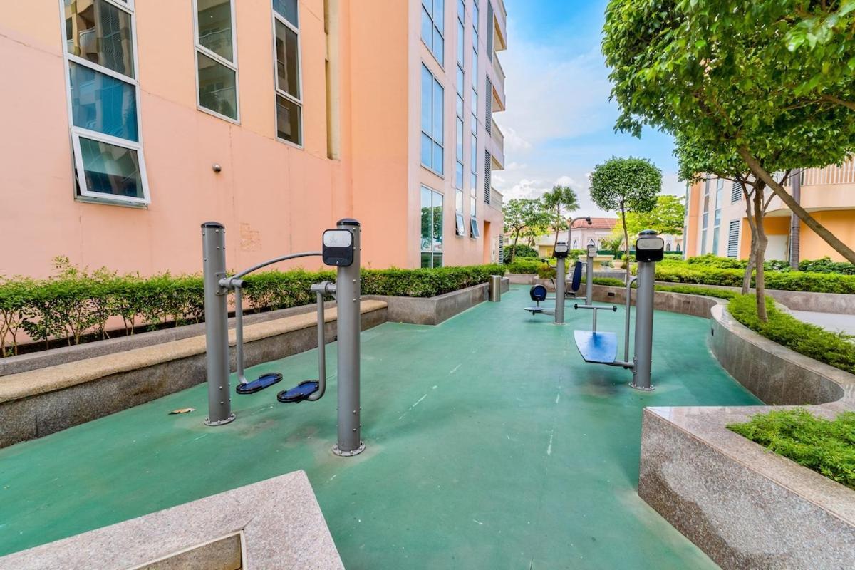 Luxe With 180 Stunning Views Apartment Manila