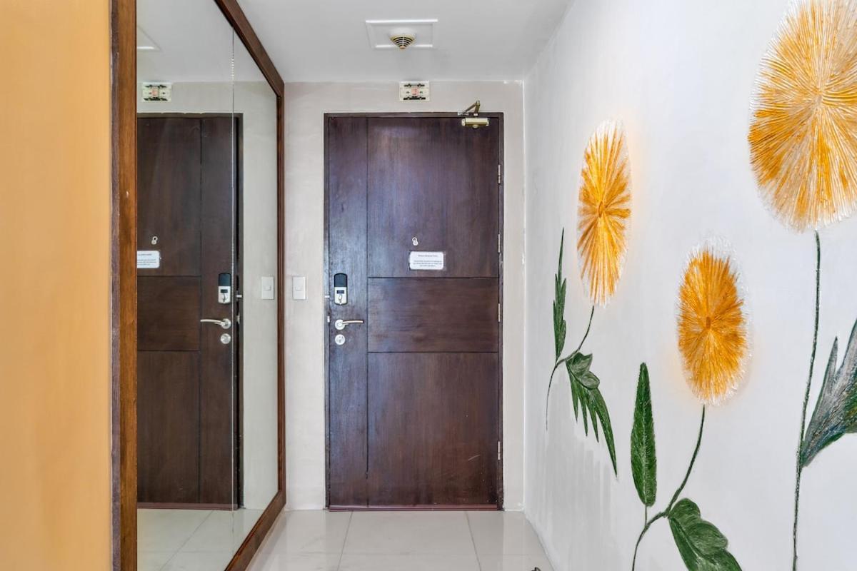 Luxe With 180 Stunning Views Manila
