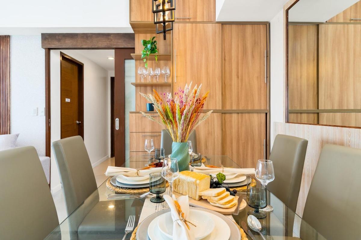 Apartment Luxe With 180 Stunning Views Manila