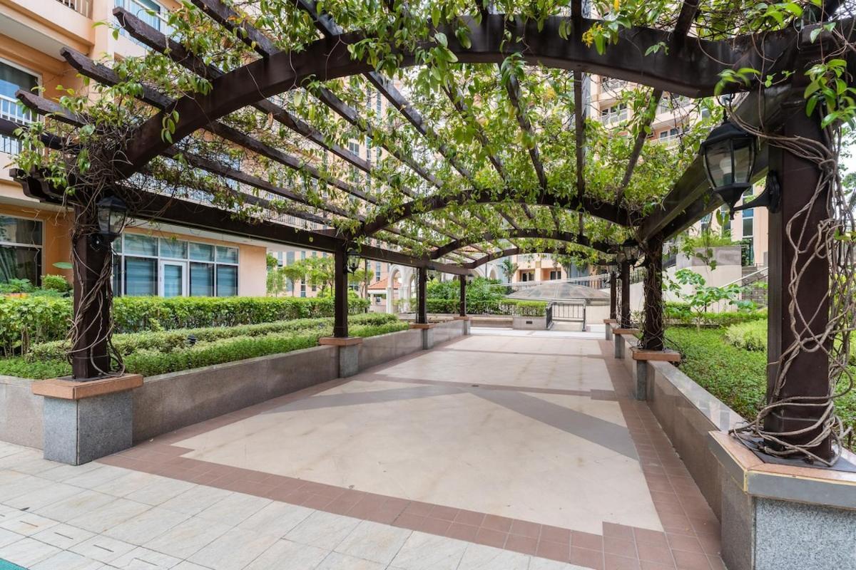 Luxe With 180 Stunning Views * Manila