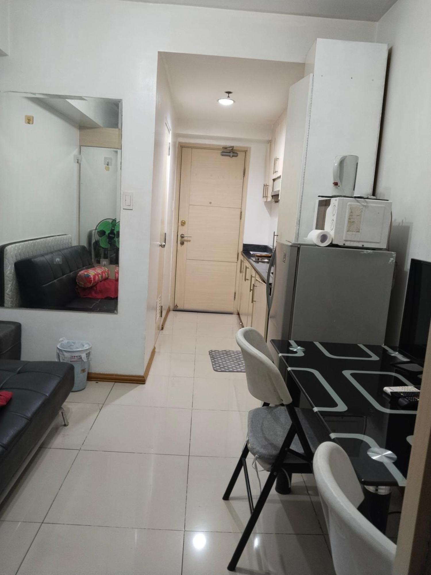 Moa Sea Residences Hostel Manila