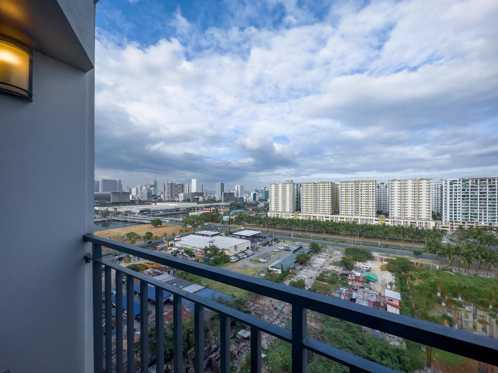 Gemstonebr In Smdc Shore 2 Residences Manila