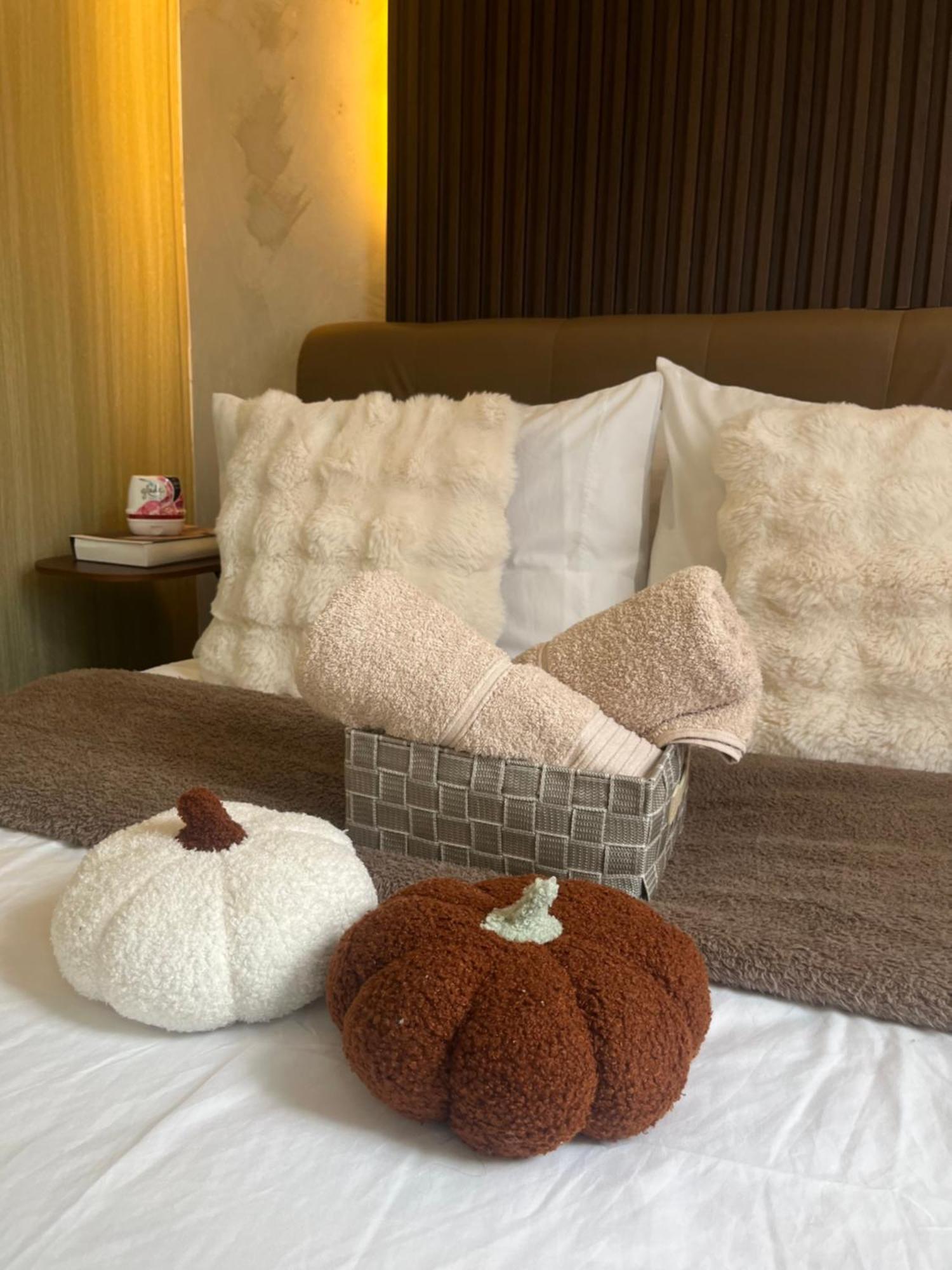 Hiraya Staycation Aparthotel *