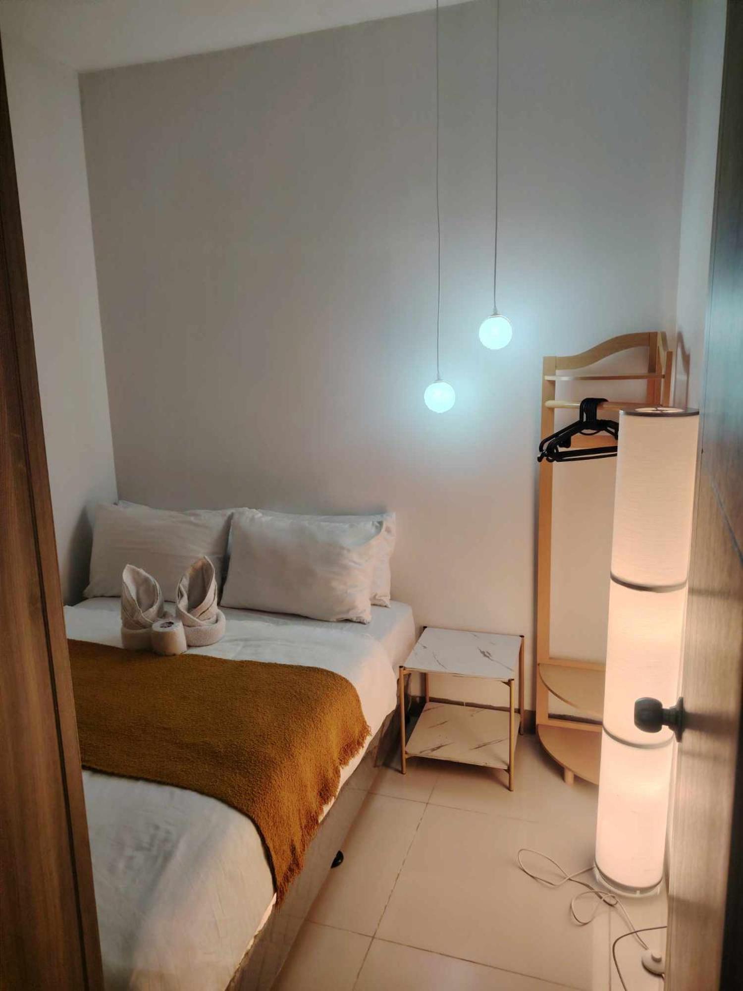 Aparthotel 1br Coast Residences Pasay By Mrsayla