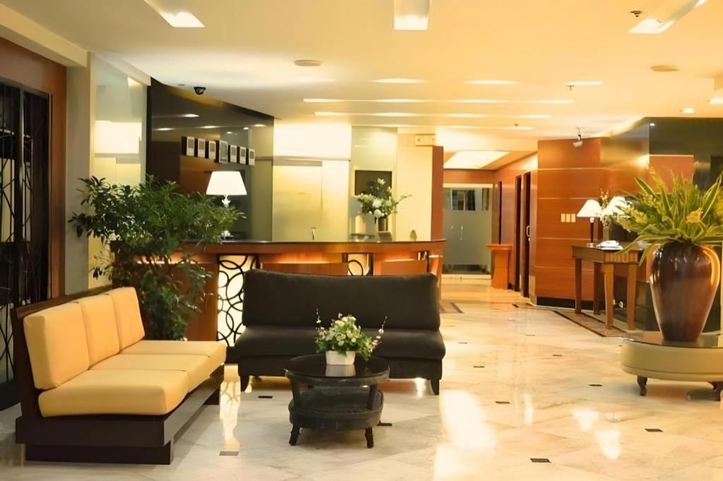 Palm 3* Manila