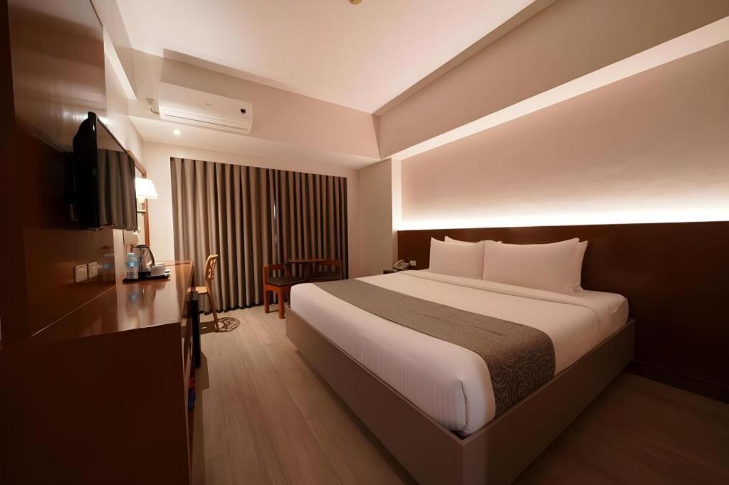Palm Hotel