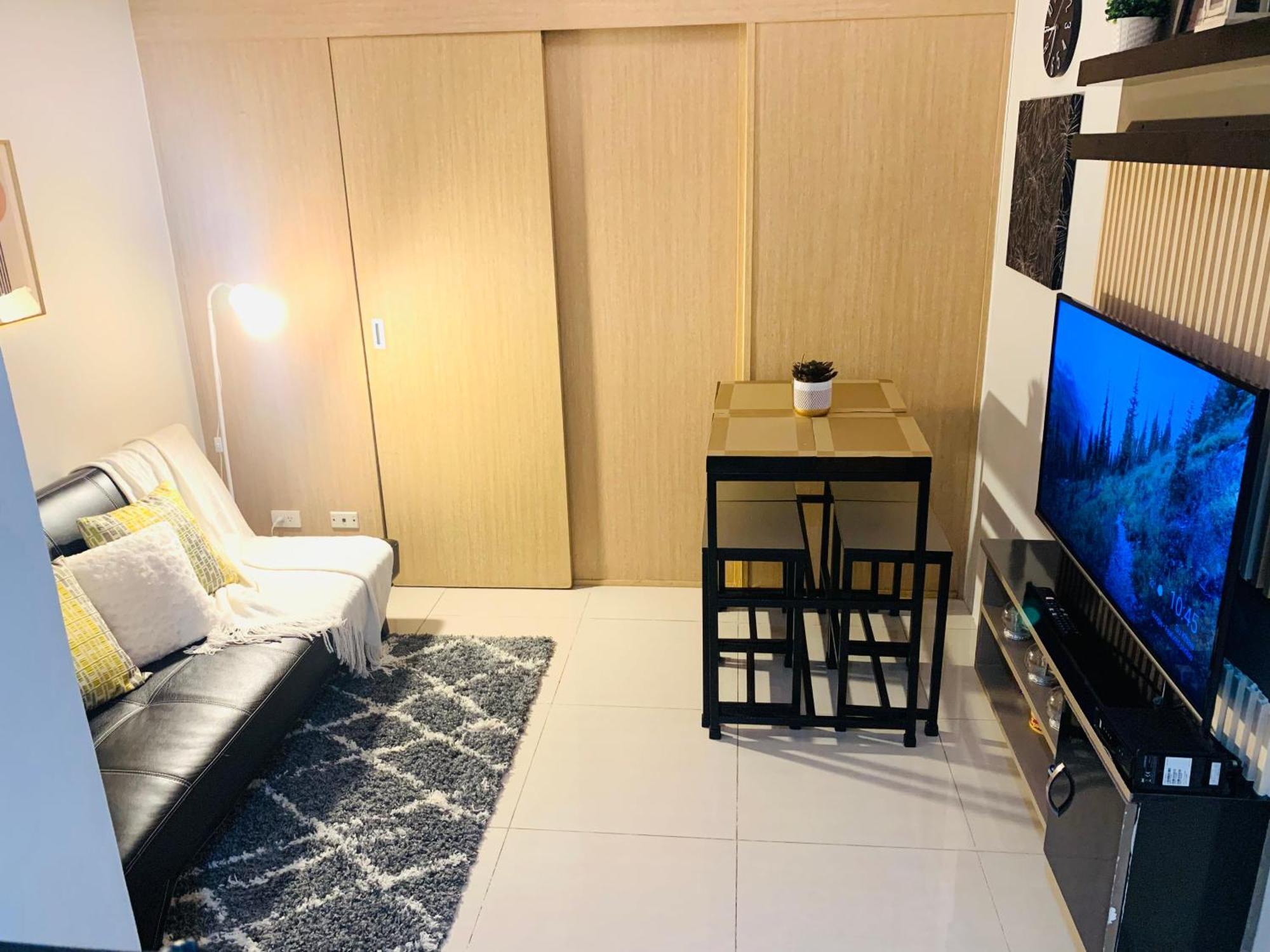 Grass Residences Tower 4 Near Sm North Mall * Manila