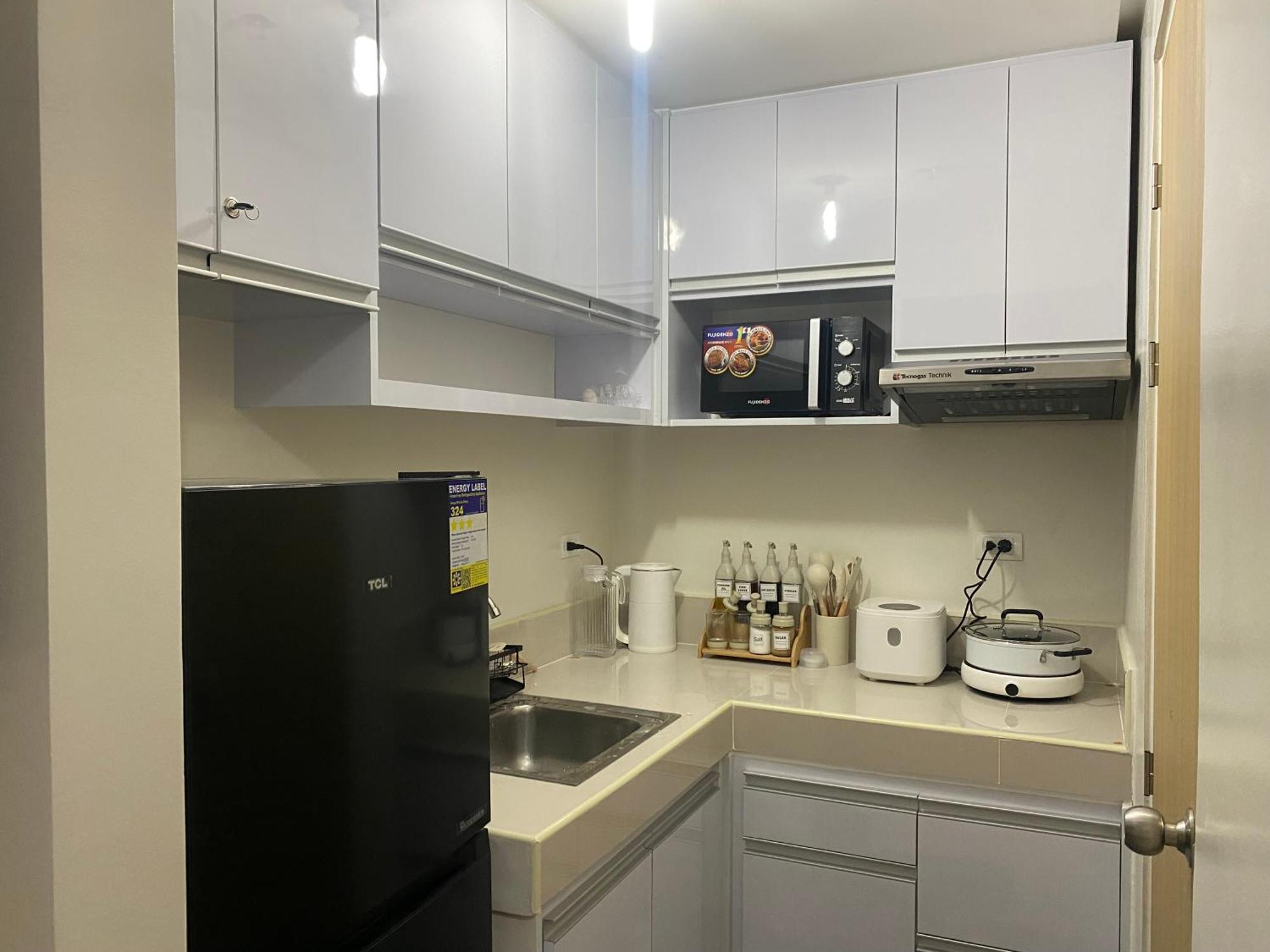 Aparthotel Oasis Staycation Quezon City