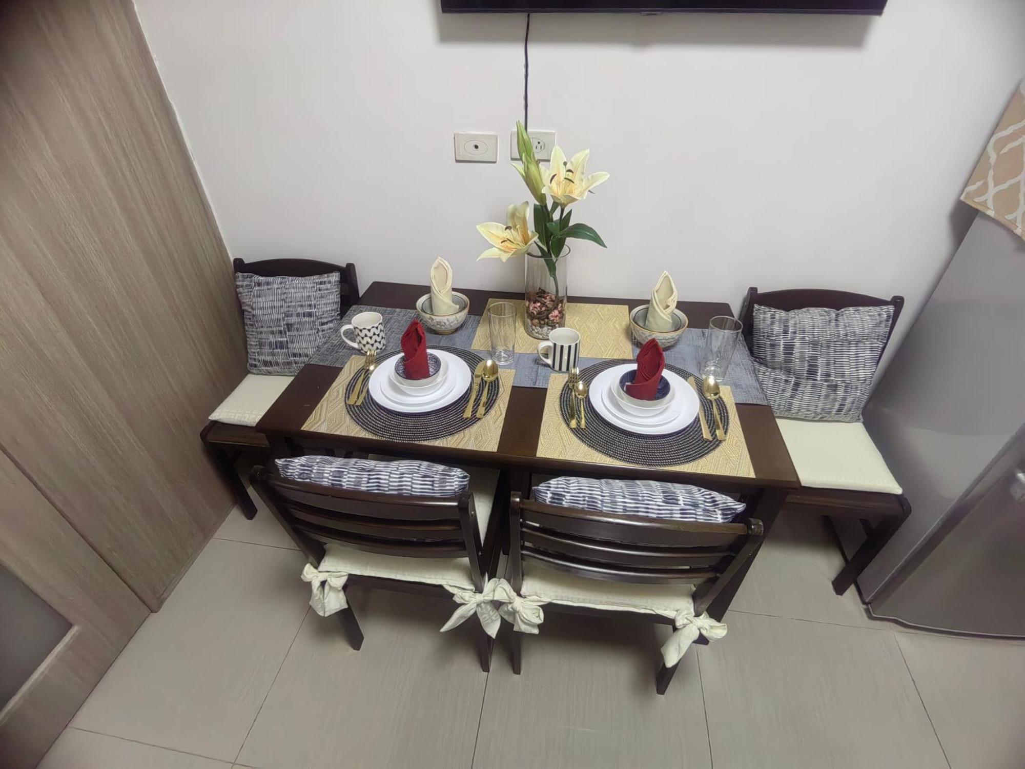 Apartment Ahd Staycation Around Moa