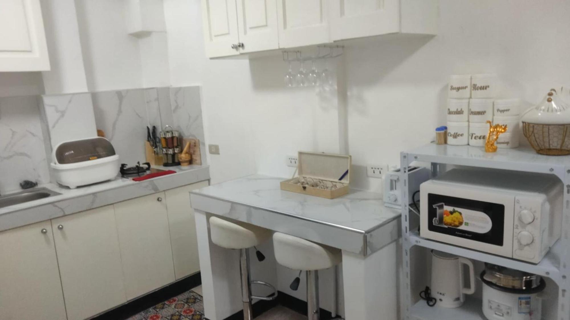 2br Staycation Family Near Naia,smbicutan,bgc