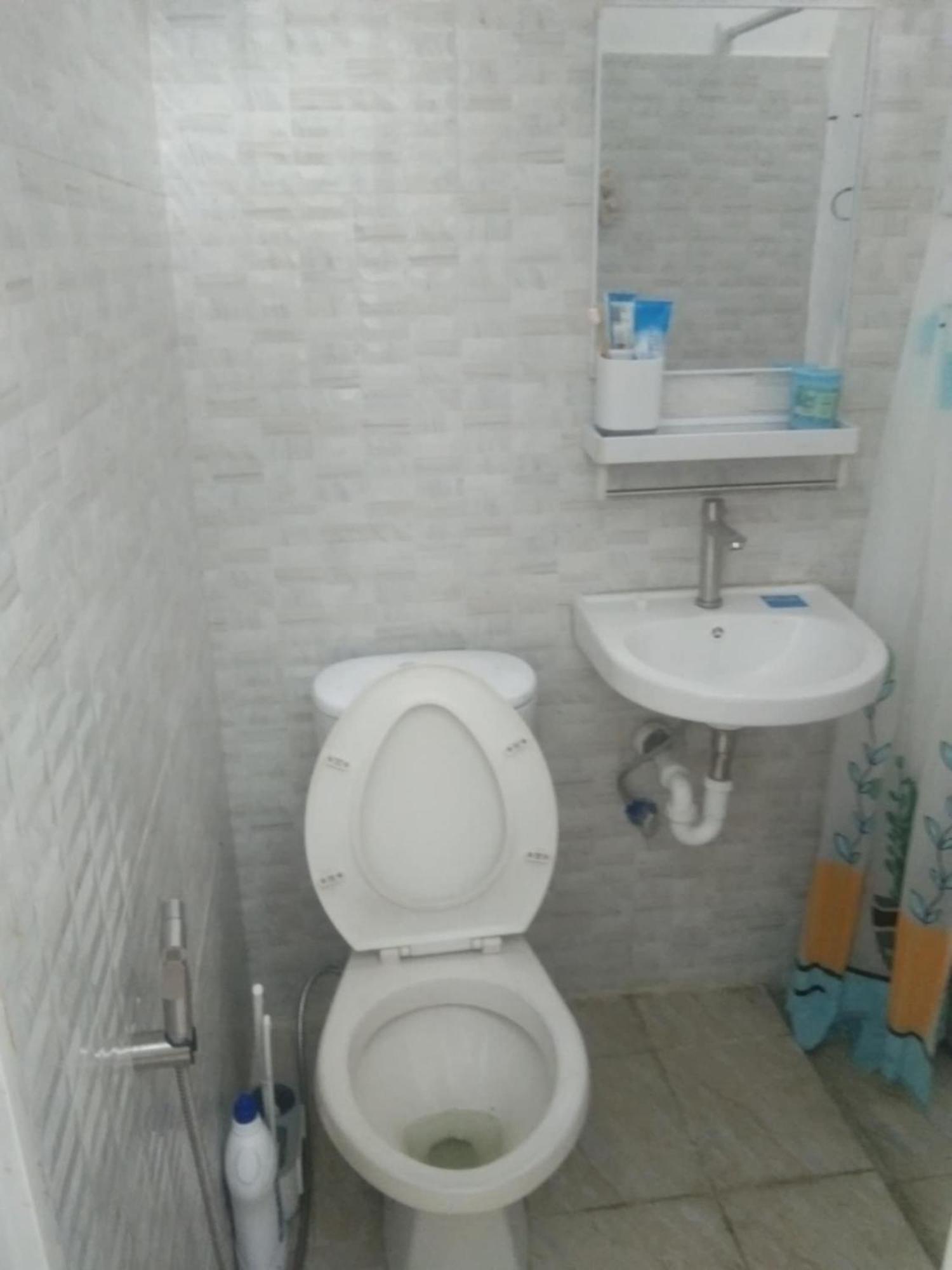 2br Staycation Family Near Naia,smbicutan,bgc *