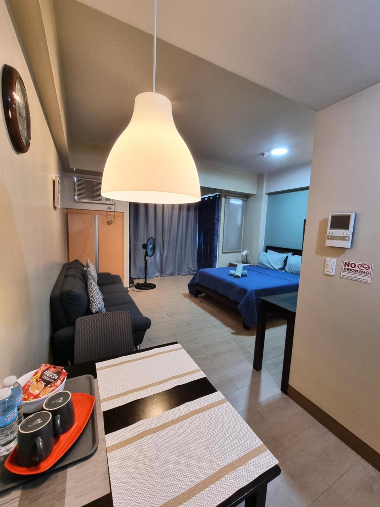 Palm Tree Near Mnl Airport Terminal 3 By Elr Apartment *