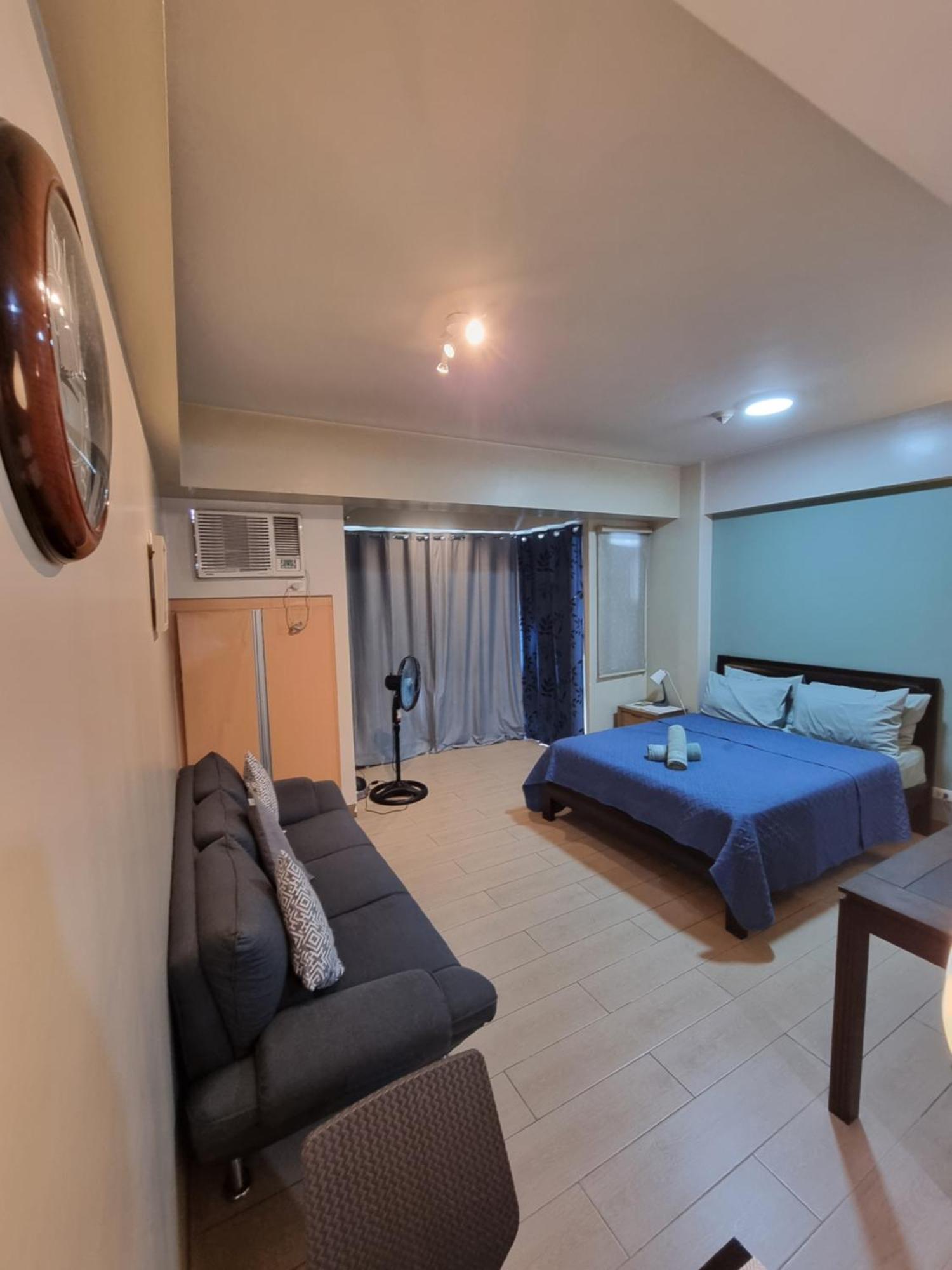 Apartment Palm Tree Near Mnl Airport Terminal 3 By Elr
