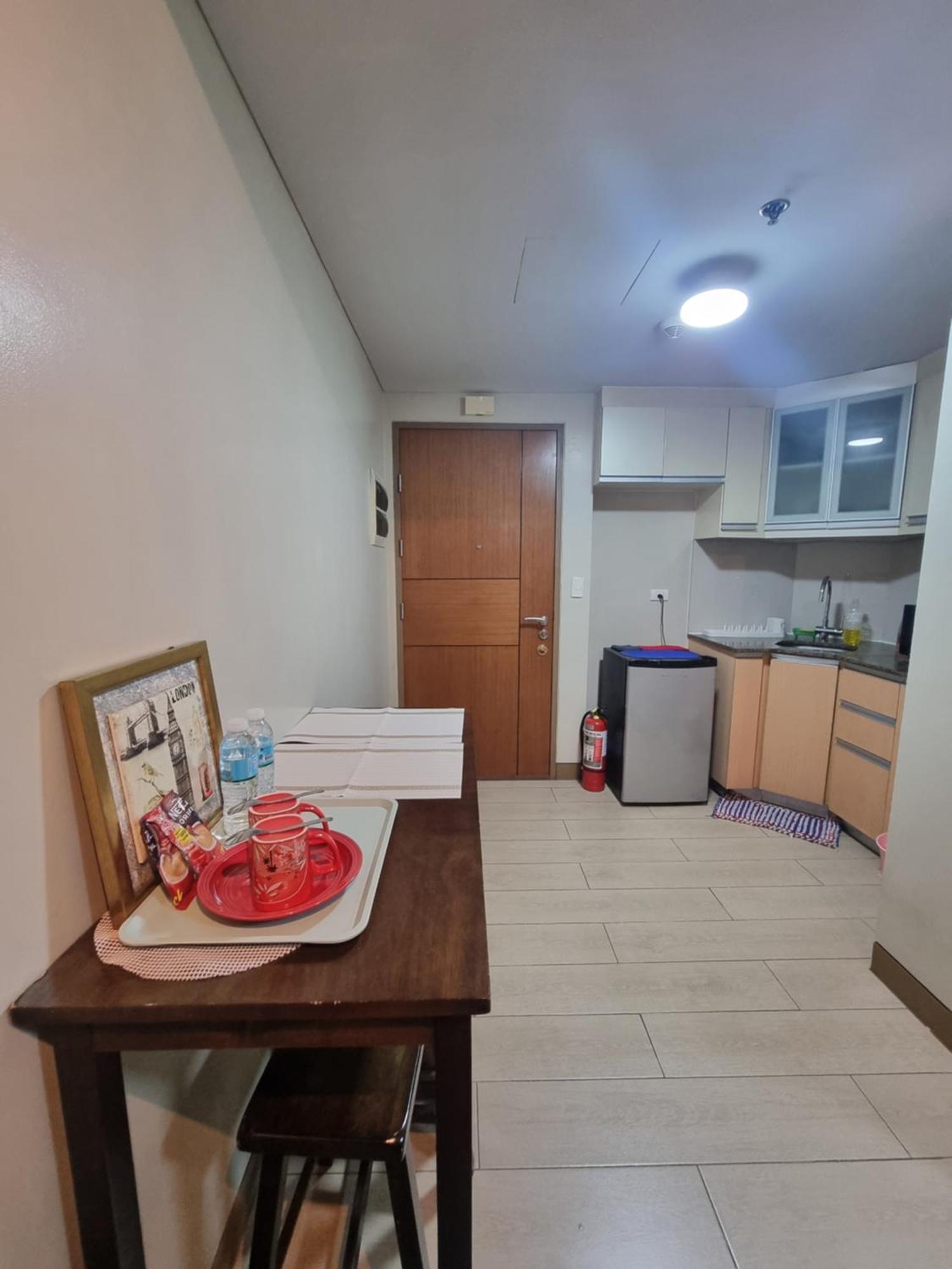 Palm Tree Near Mnl Airport Terminal 3 By Elr Apartment *