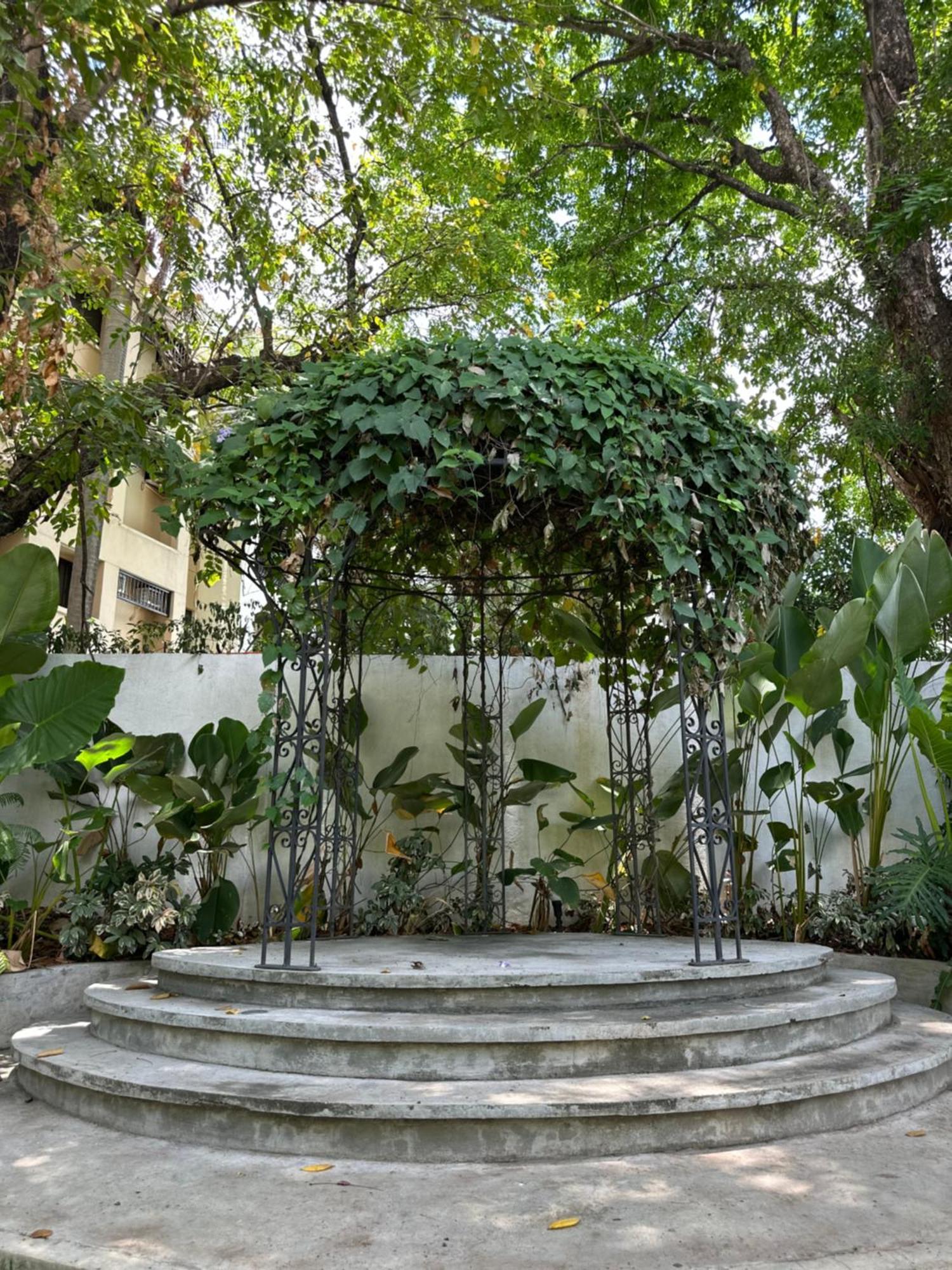 Miranamin Nest Kamantigi - Pet Friendly, Shared Kitchen, Historical Home! Apartment
