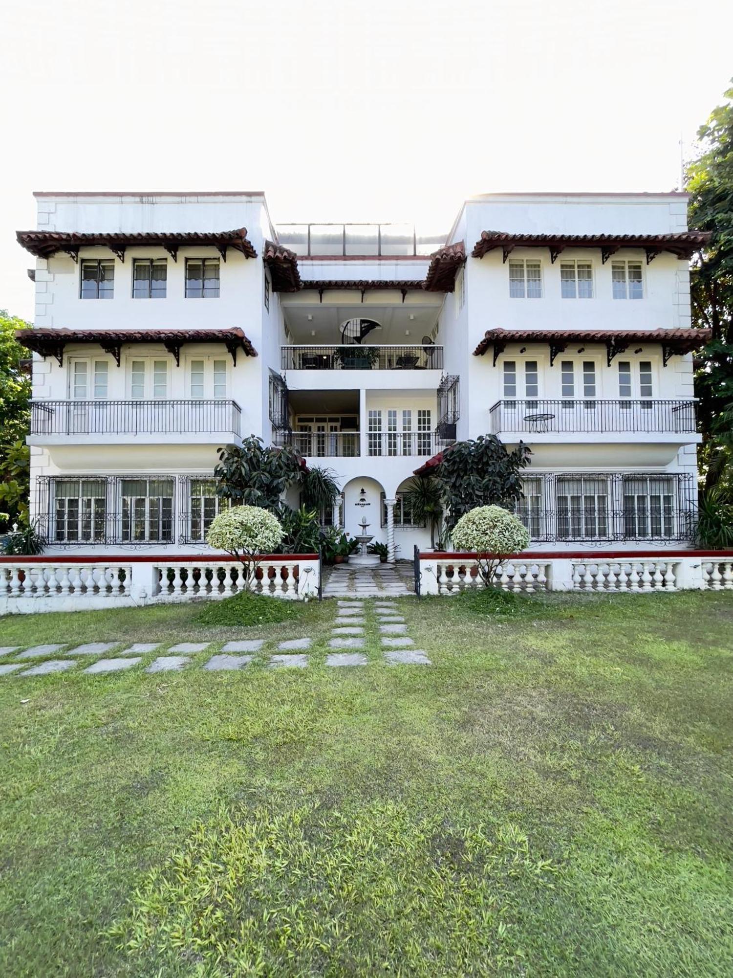 Apartamento Miranamin Nest Sampaguita - Balconies, Garden View, Pet Friendly *