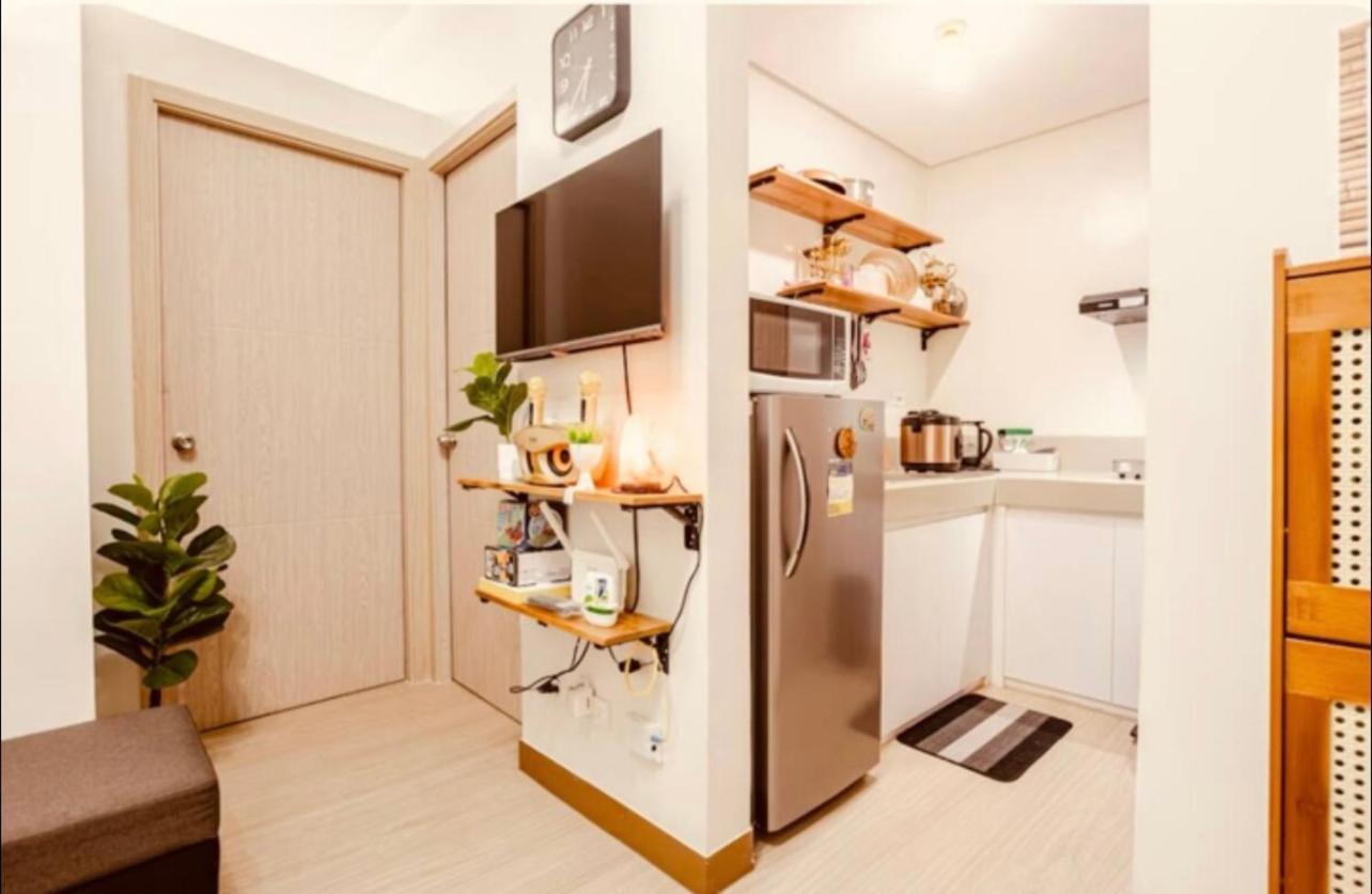 Apartment 2 Bedroom Trees Residences Netflix Games Karaoke