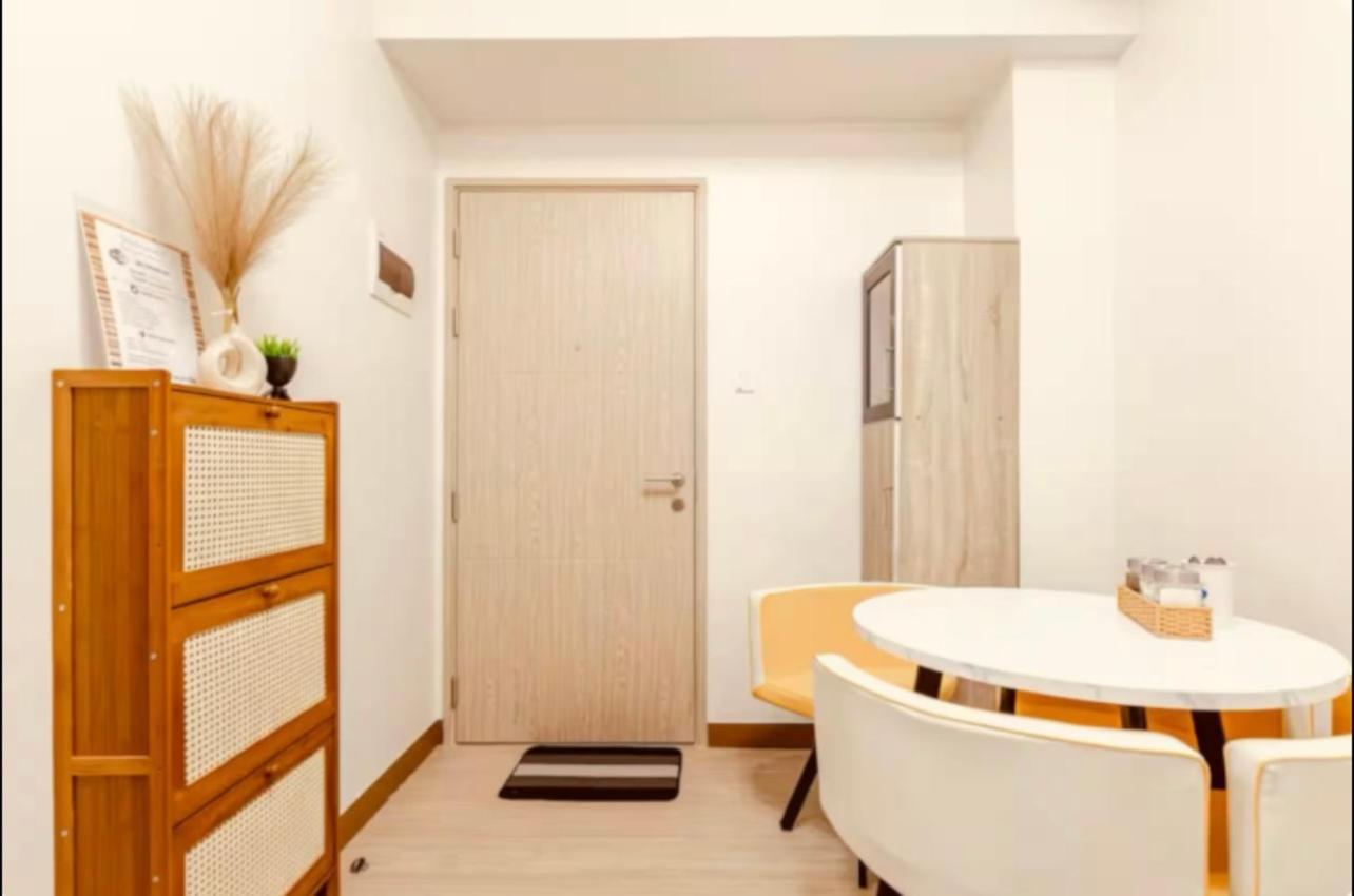 2 Bedroom Trees Residences Netflix Games Karaoke
