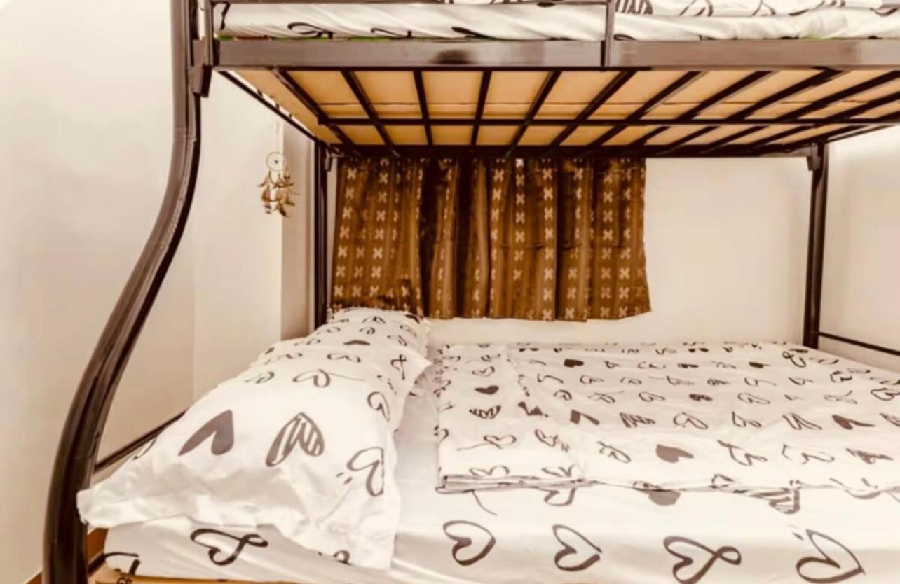2 Bedroom Trees Residences Netflix Games Karaoke