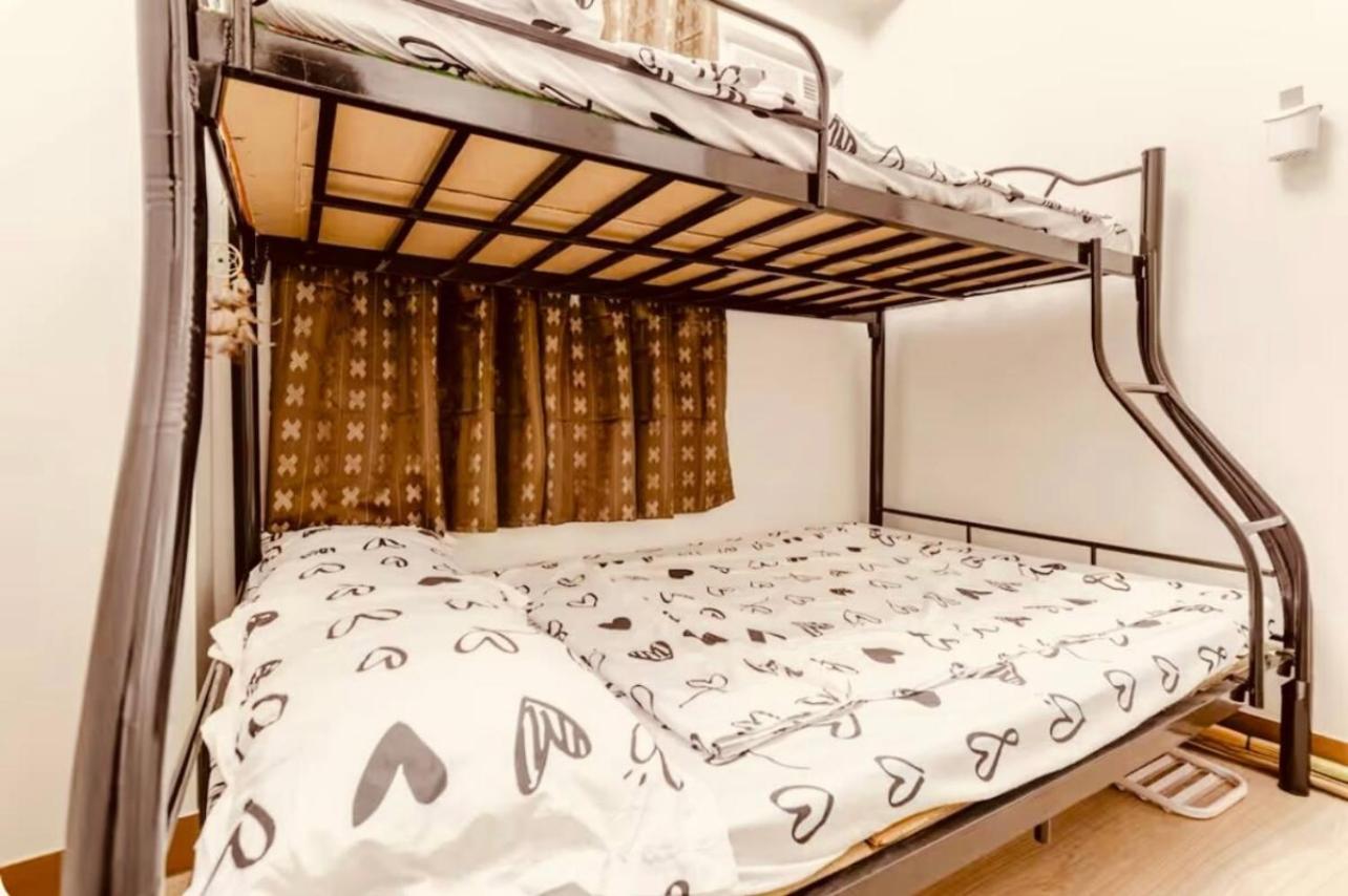 Apartment 2 Bedroom Trees Residences Netflix Games Karaoke *