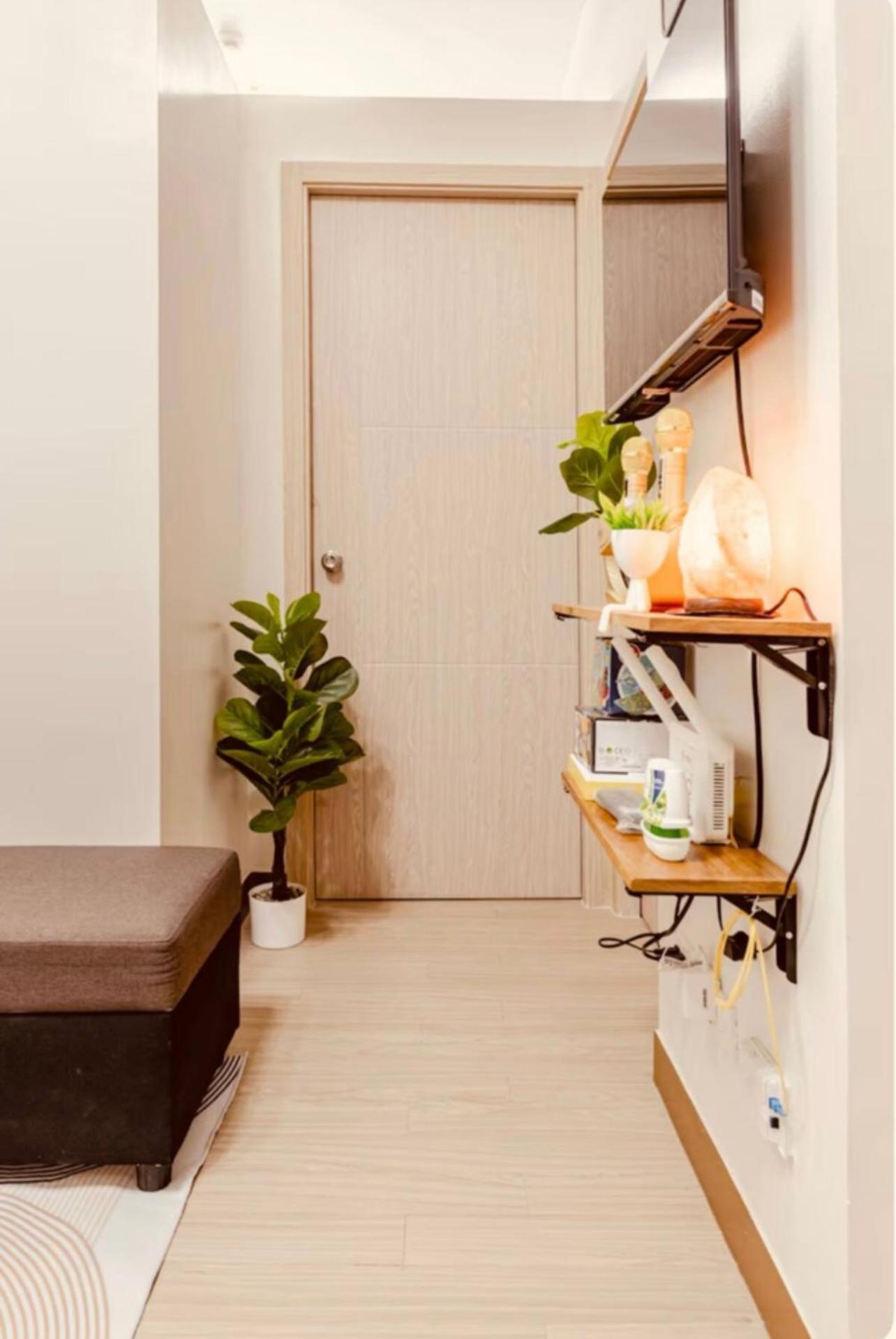 2 Bedroom Trees Residences Netflix Games Karaoke Apartment *