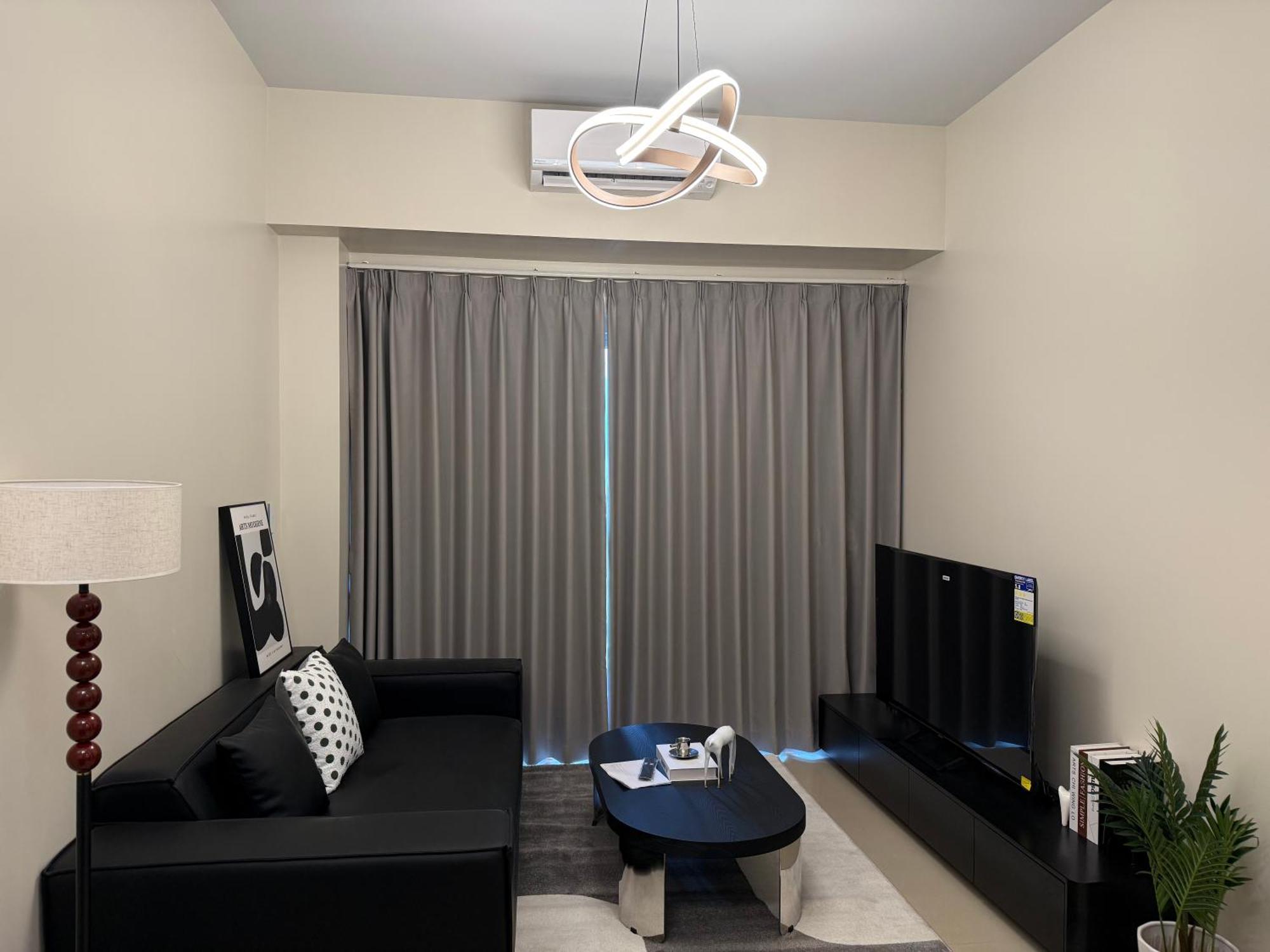 Luxurious Modern Cozy Bayview Pool View 1 2 3 Bedrooms Near Airports Okada Solaire Moa Apartment Manila