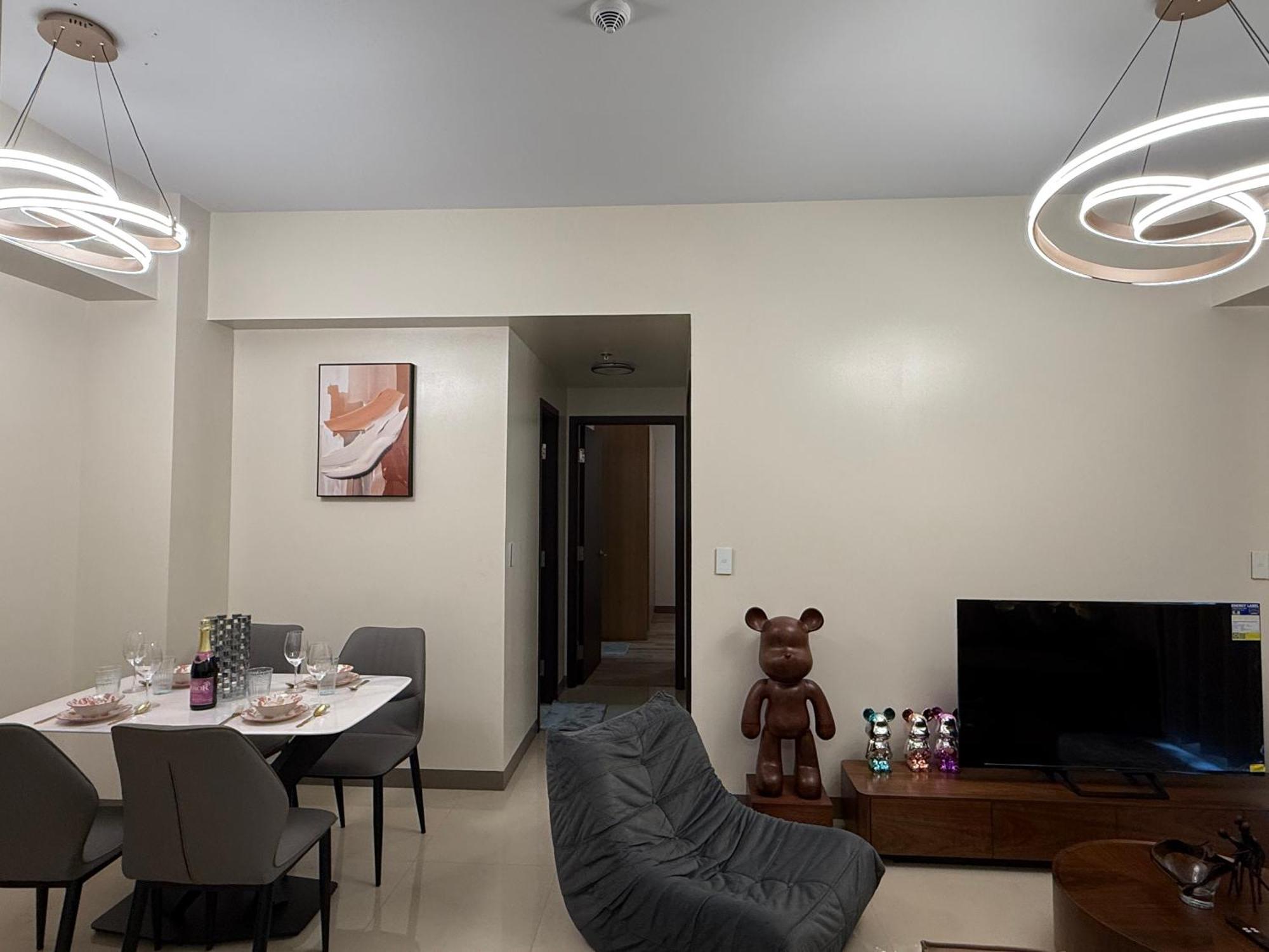 Luxurious Modern Cozy Bayview Pool View 1 2 3 Bedrooms Near Airports Okada Solaire Moa *