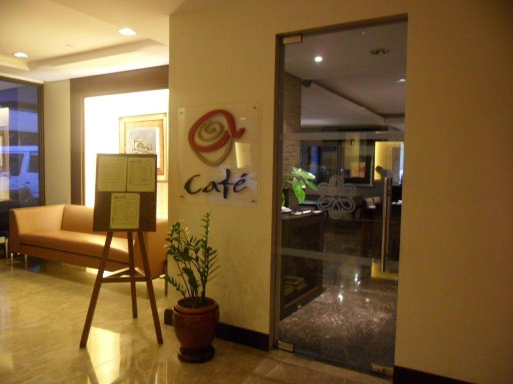 Amorsolo Mansion 3* Manila