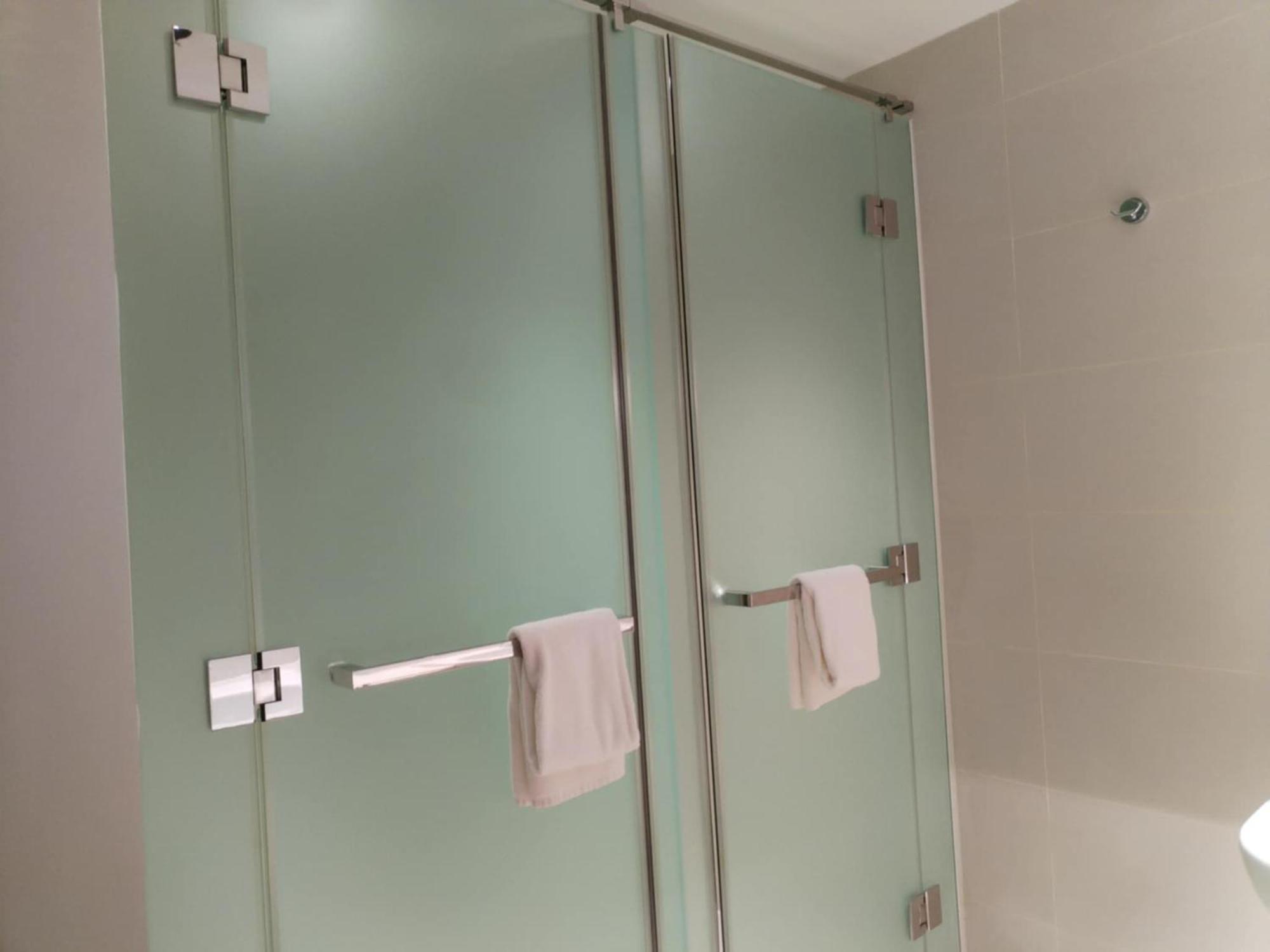 Novotel Residences Manila Luxury With Pool & Gym Access At Acqua Hotel Mandaluyong