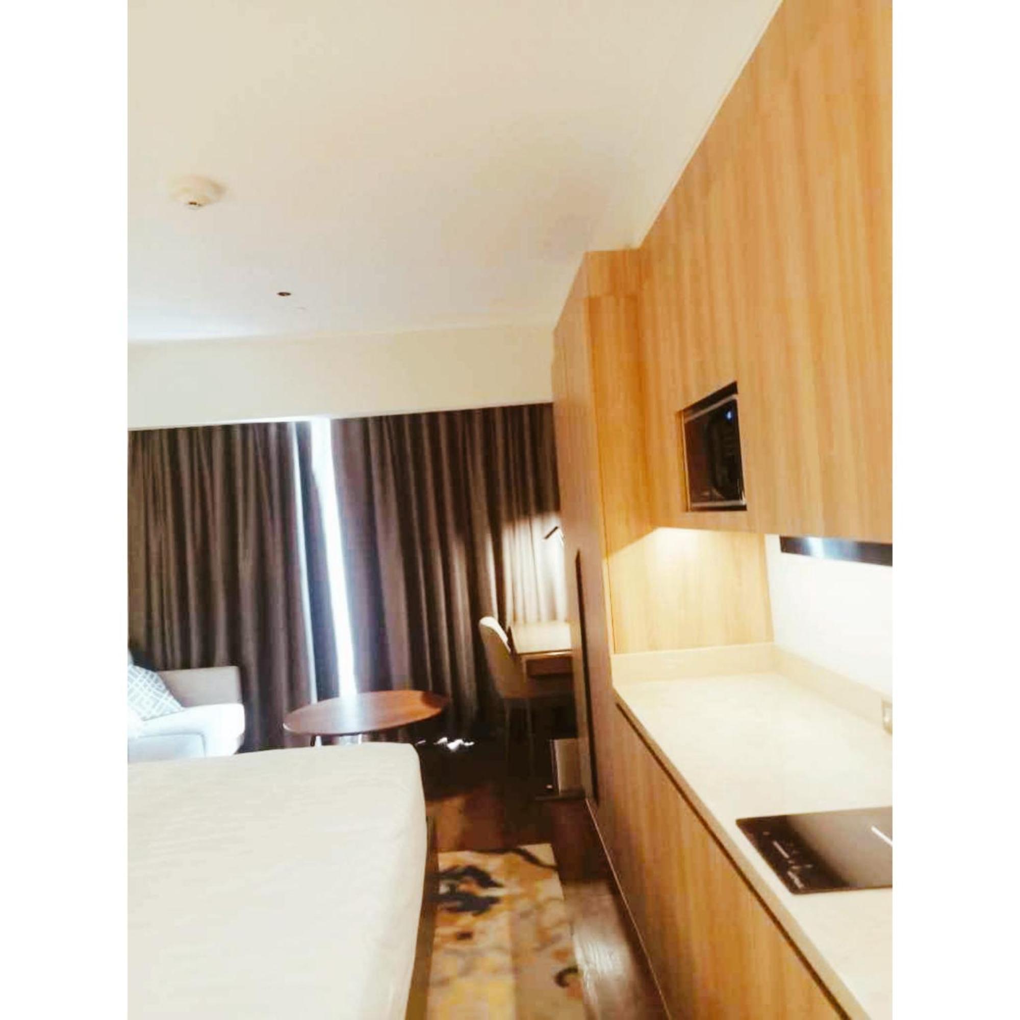 Novotel Residences Manila Luxury With Pool & Gym Access At Acqua 5* Mandaluyong