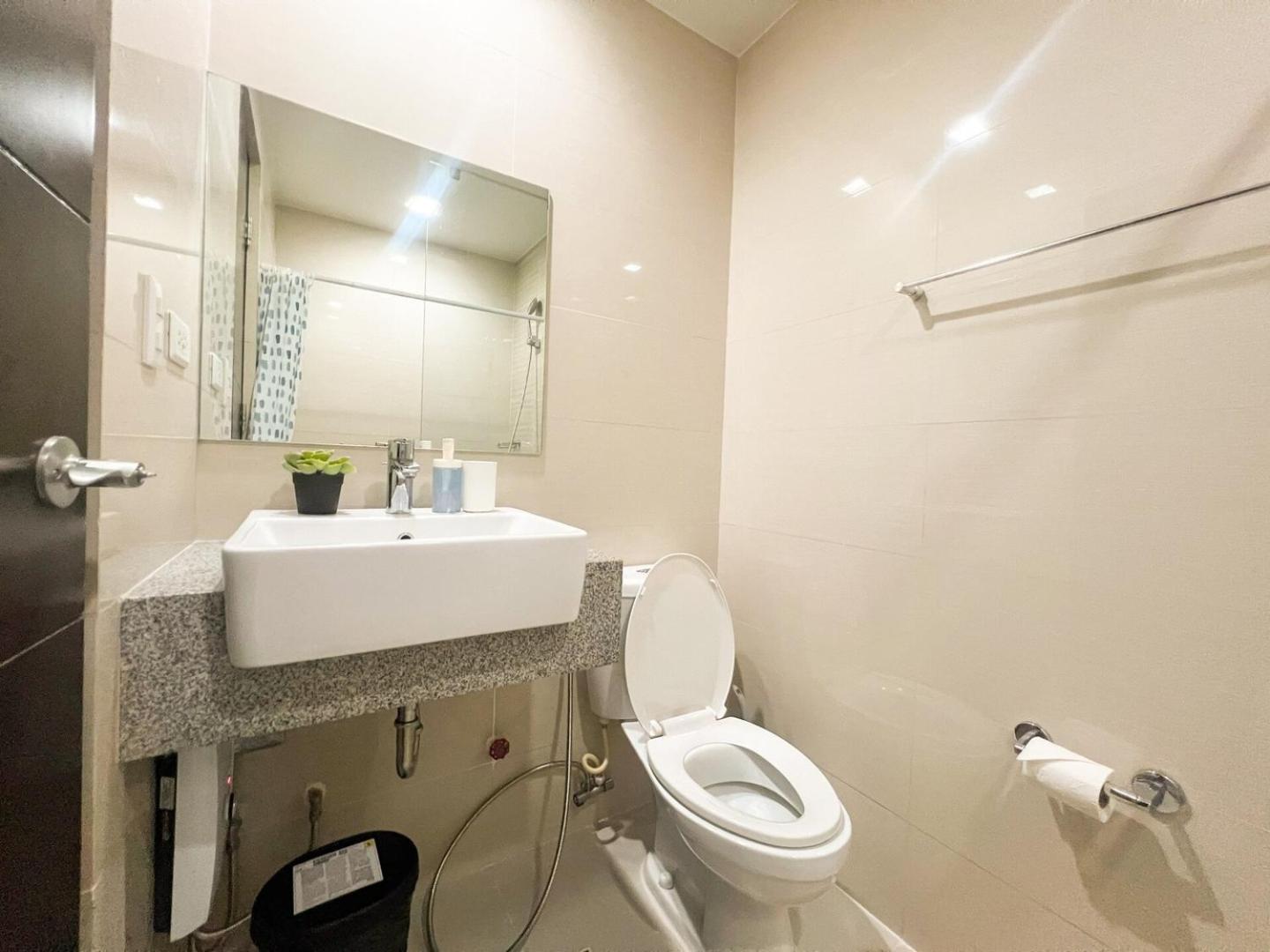 Prime 1br In The Heart Of Bgc #upt12j * Manila